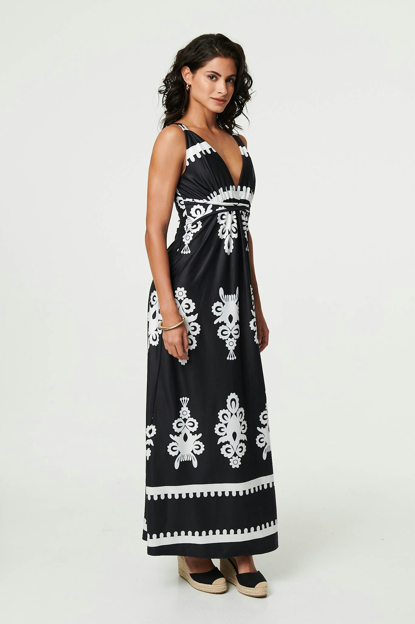 Izabel London Black Ikat Print Sleeveless Empire Maxi Dress - 8