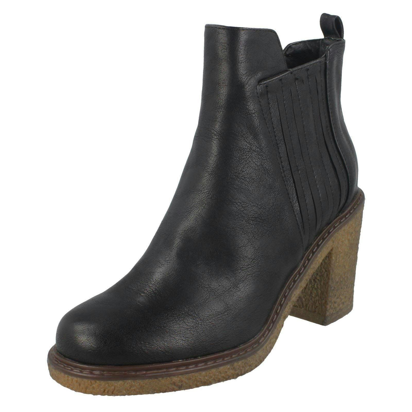 Down To Earth Women's Black Ankle Boots F50958 - Uk 8