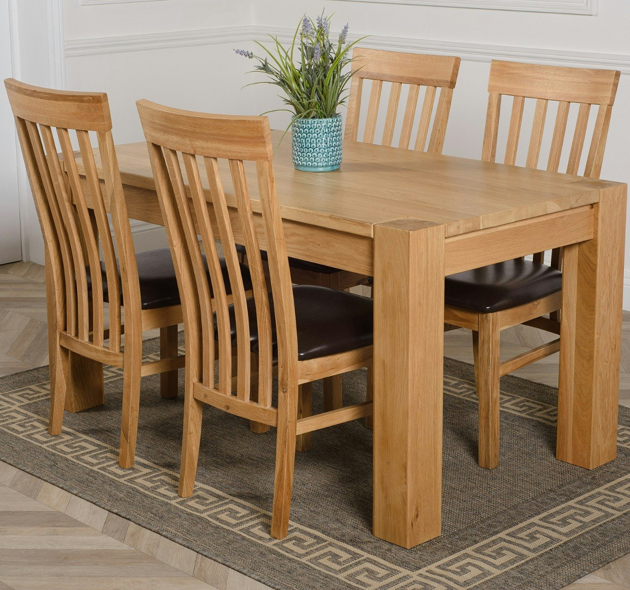 That's Furniture Light/Brown Kuba Medium Oak Dining Table With Harvard Oak Chairs - Natural Oak - 4 Chairs