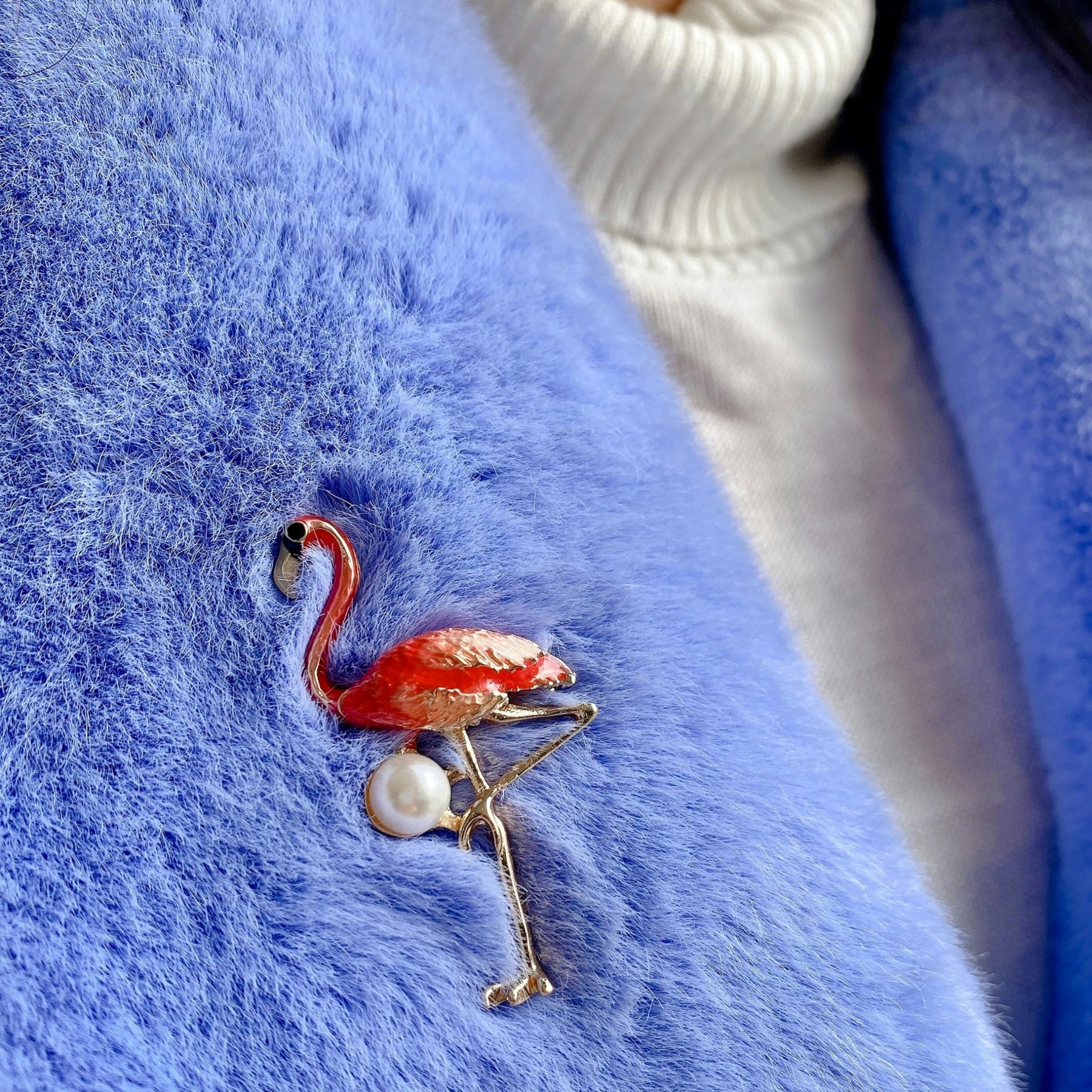 Queenmee Accessories Gold Flamingo Brooch In Enamel With Pearl