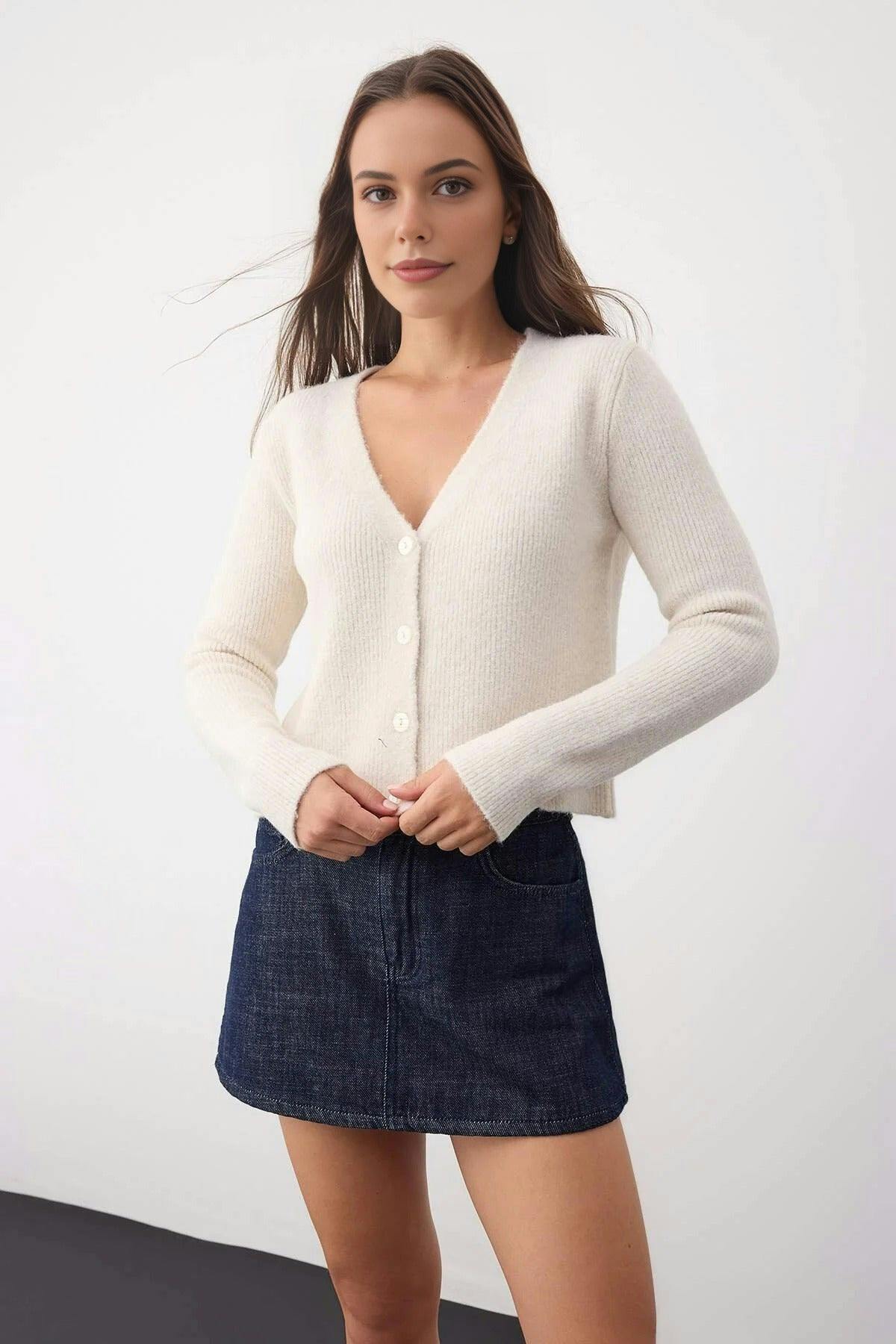 Wovcor Crop Soft-Textured V Neck Knit Cardigan With Button Detail - Ecru - M