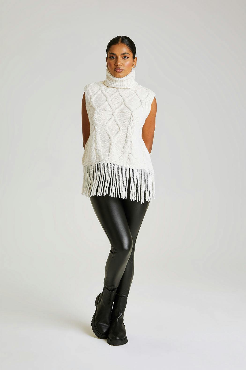 Urban Bliss Tassel Knit Vest - S