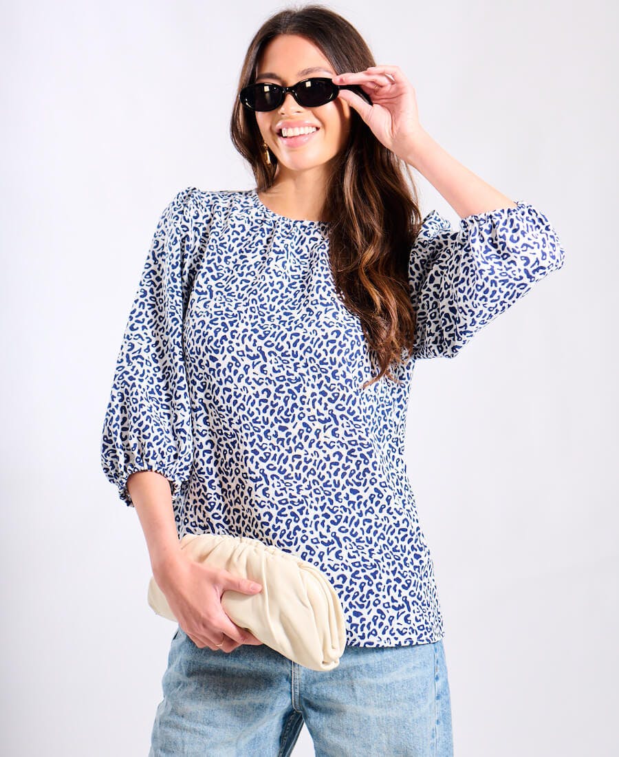 Needs No Label Blue Animal Puff Sleeve Blouse - 8