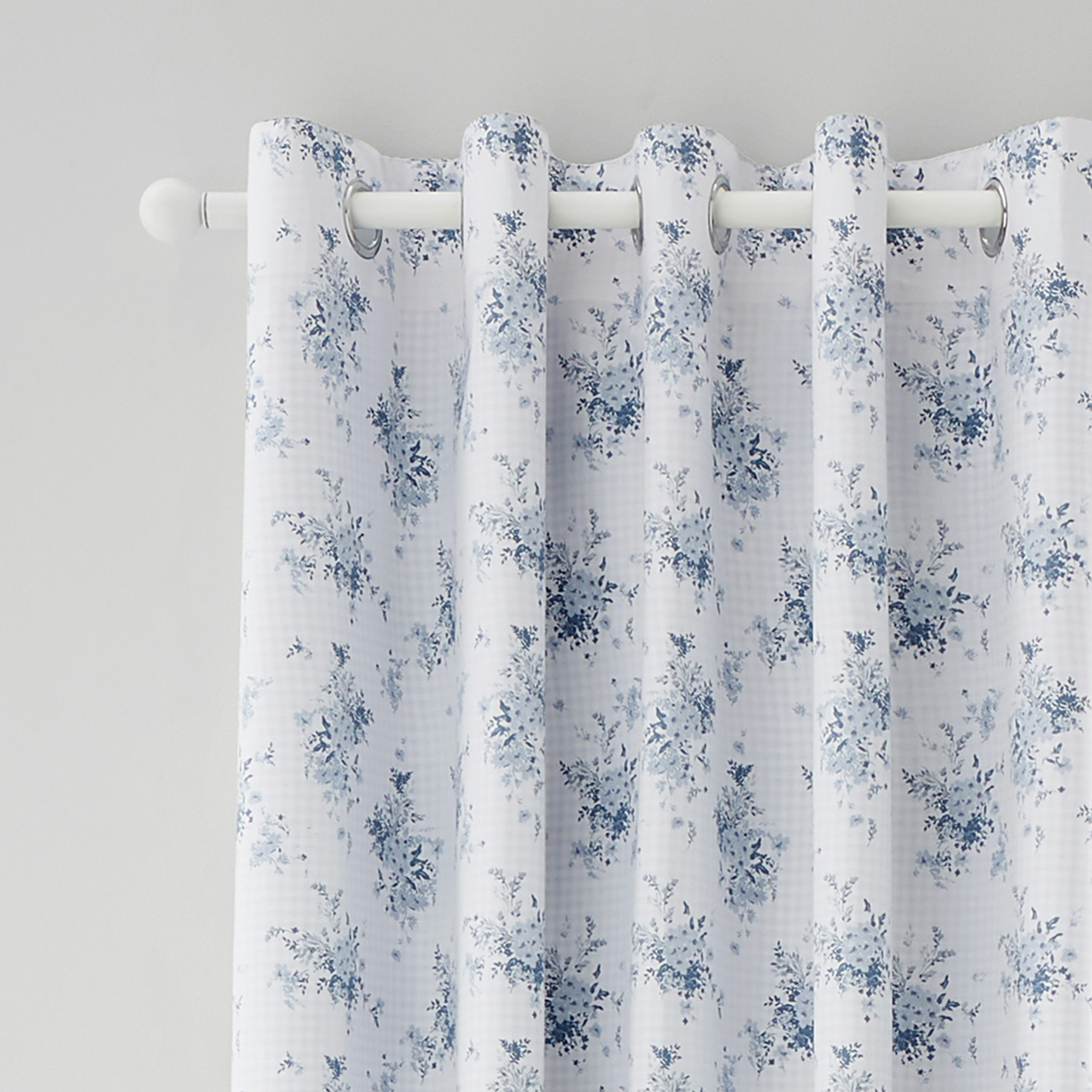 Catherine Lansfield Lucie Floral Eyelet Curtains - Image 3