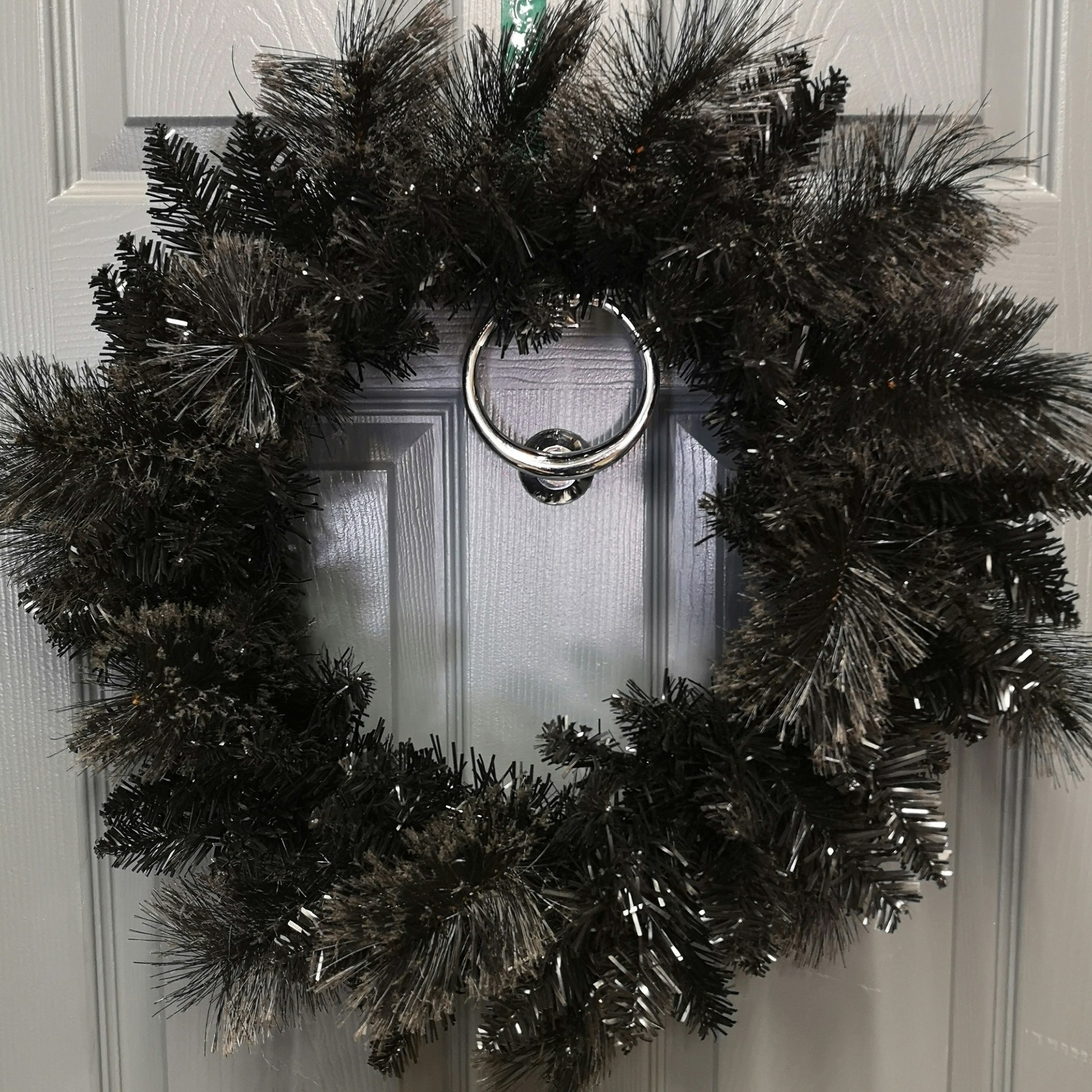 Samuel Alexander Black 50Cm Premier Pvc Plain Tipped Artificial Christmas Halloween Wreath