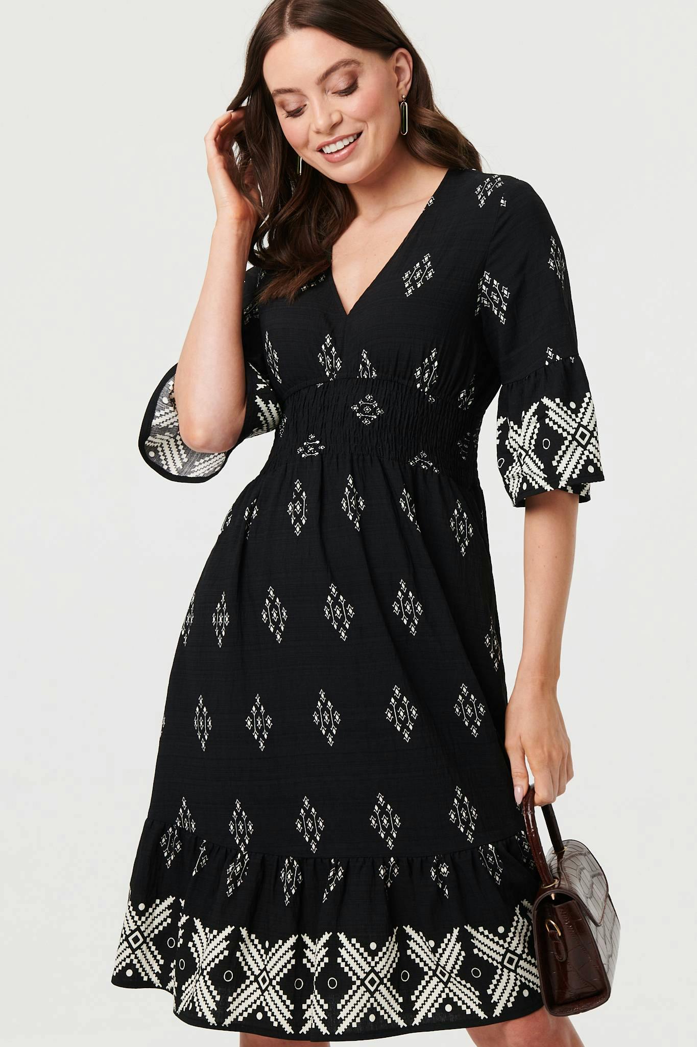Izabel London Black Border Print Relaxed Knee Length Dress - 12