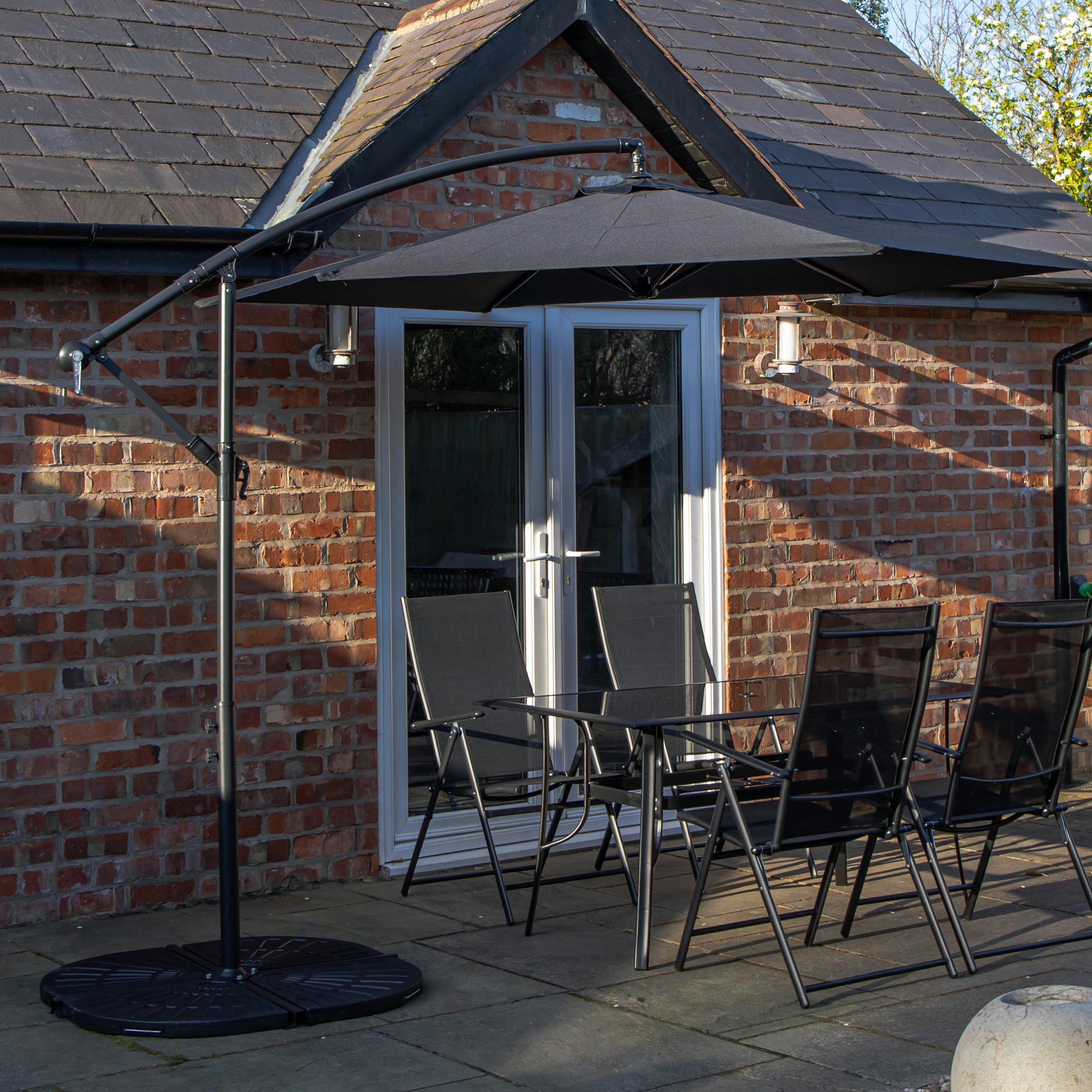 Rackhams Black Outdoor 4 Person Rectangular Glass Top Garden Dining Table Chairs With Banana Parasol And Base - Outdoor Furniture Sets