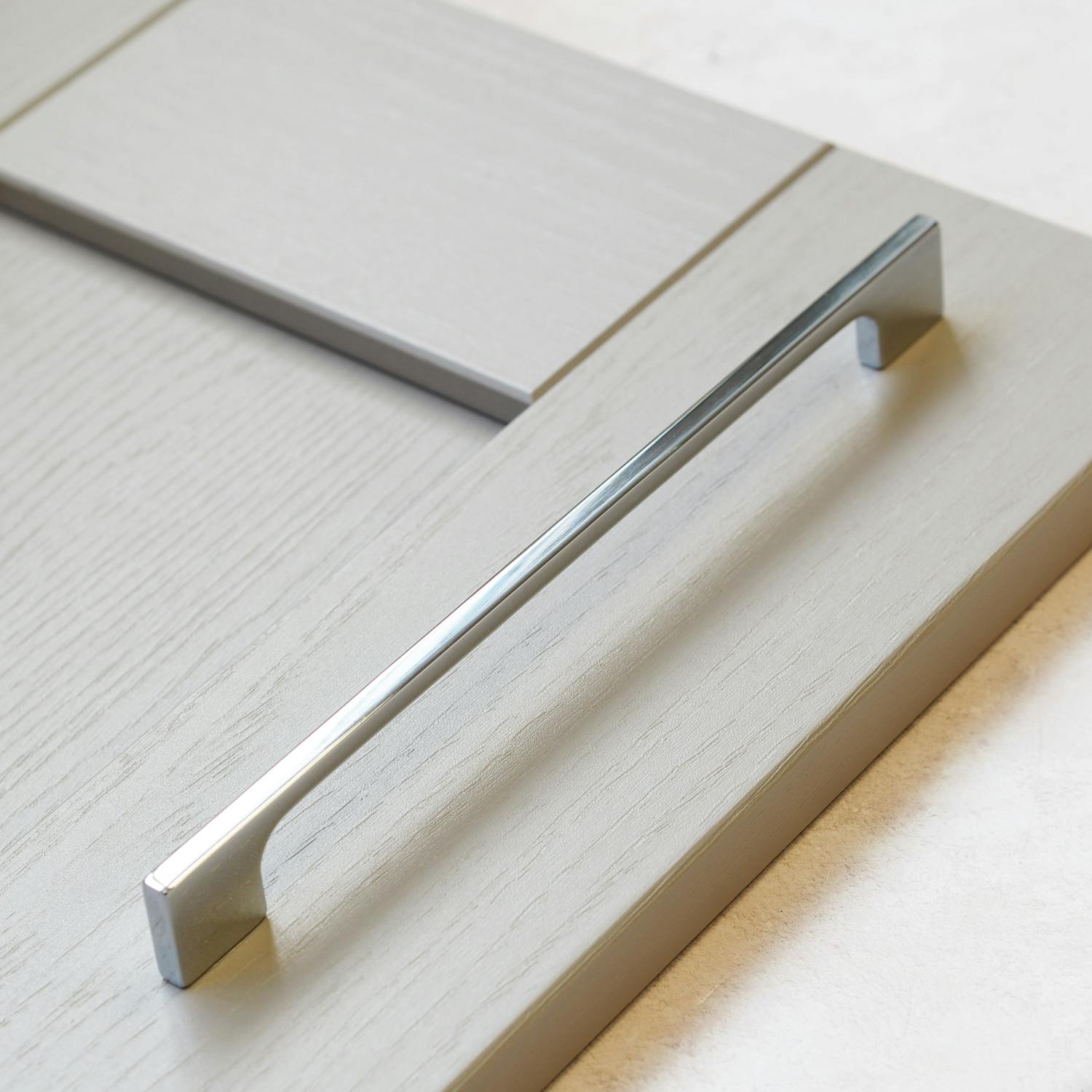 Rackhams Polished Chrome Slim Pull Handles - 224Mm Handle