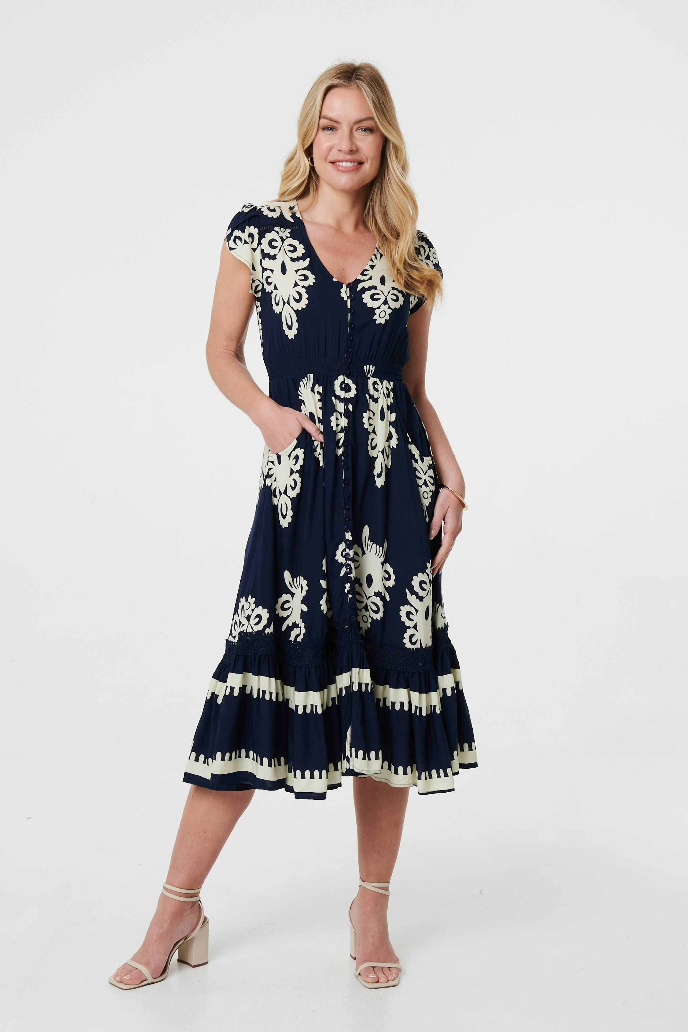 Izabel London Ikat Print Cap Sleeve Shirred Midi Dress - Navy - Size 18