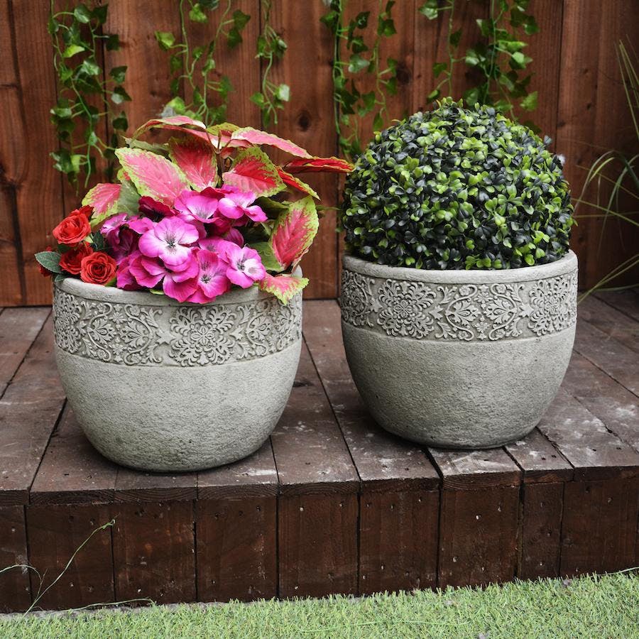 Rackhams Pair Of Small Size Lace Flowerpots