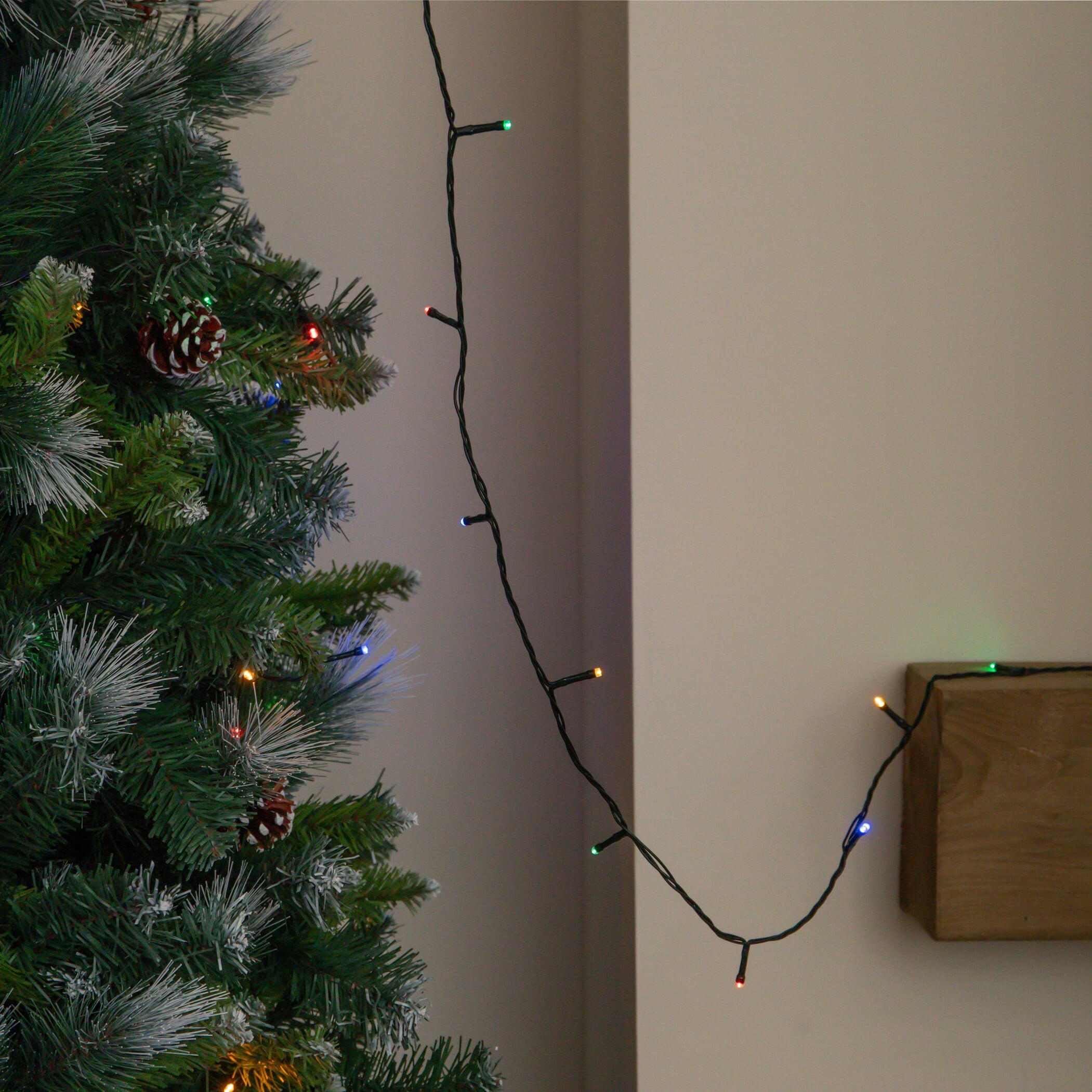 Rackhams Dark/Green 20M 200 Led Multi-Action Christmas String Lights In Multi-Coloured