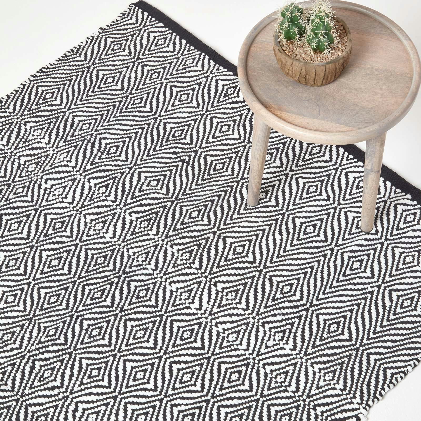Rackhams Black/White Trance And Diamond Pattern Recycled Fibre Rug - 160 X 230 Cm
