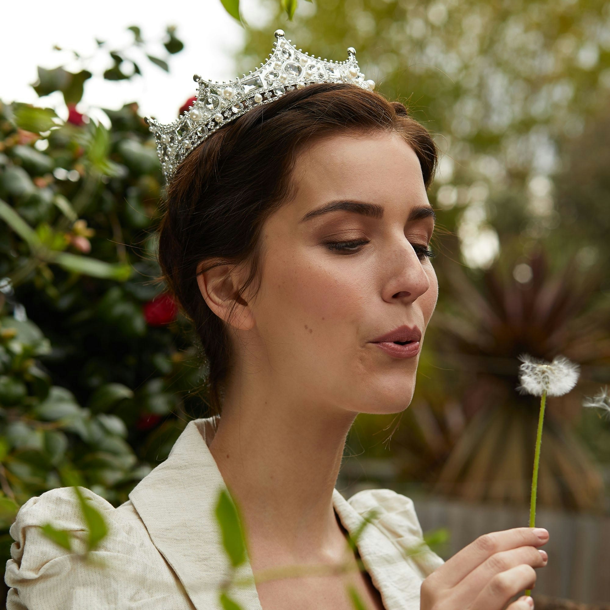 Queenmee Accessories Light Pearl Crown