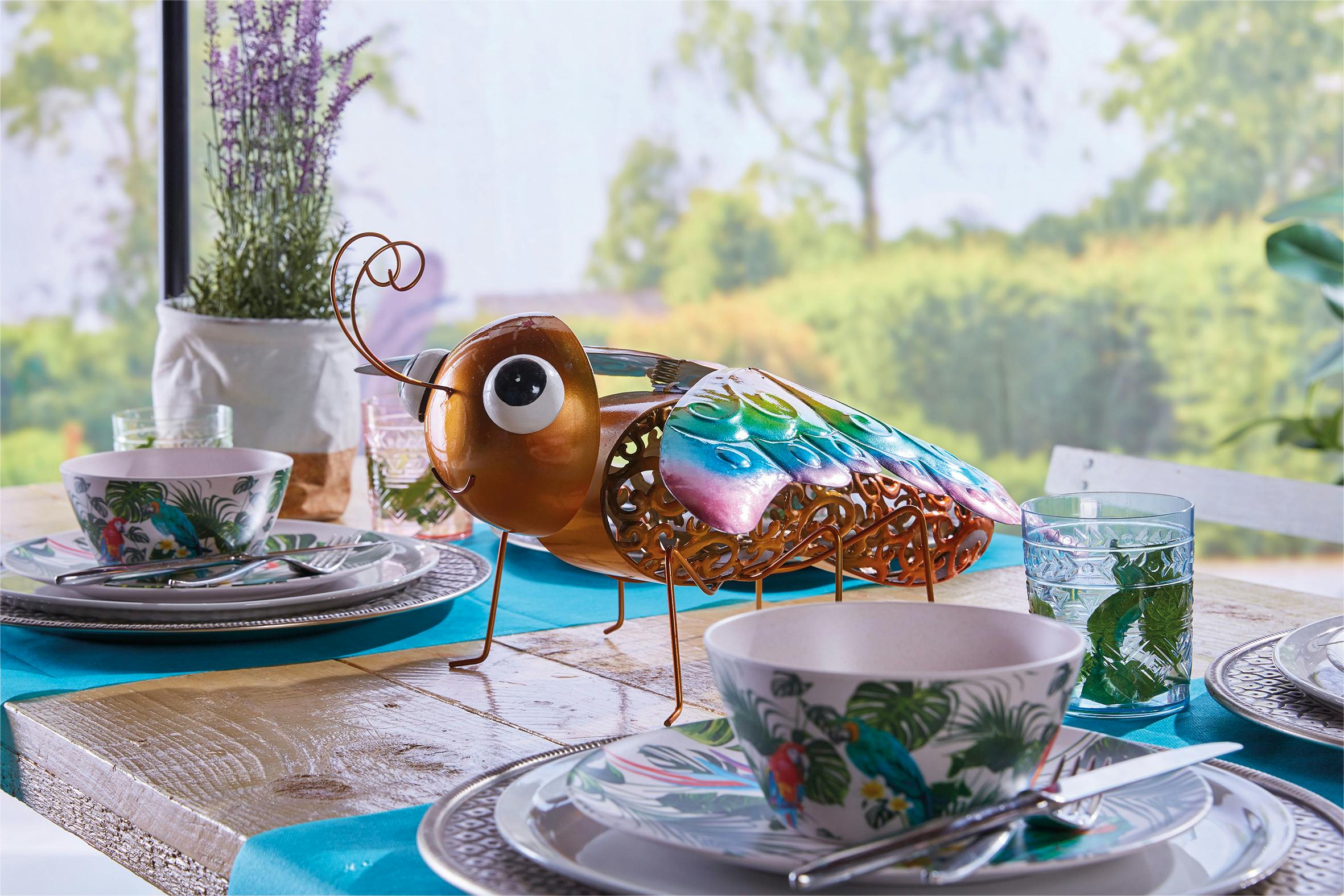 Rackhams Light Butterfly Solar Metal Figure