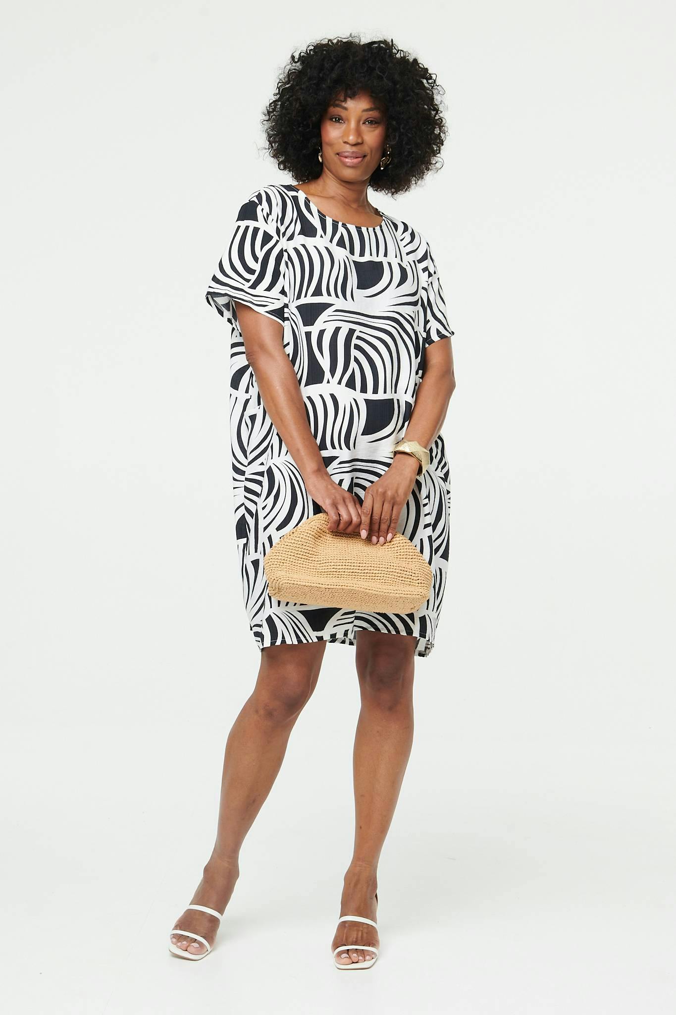 Izabel London Black Abstract Shift Short Sleeve Short Dress - S