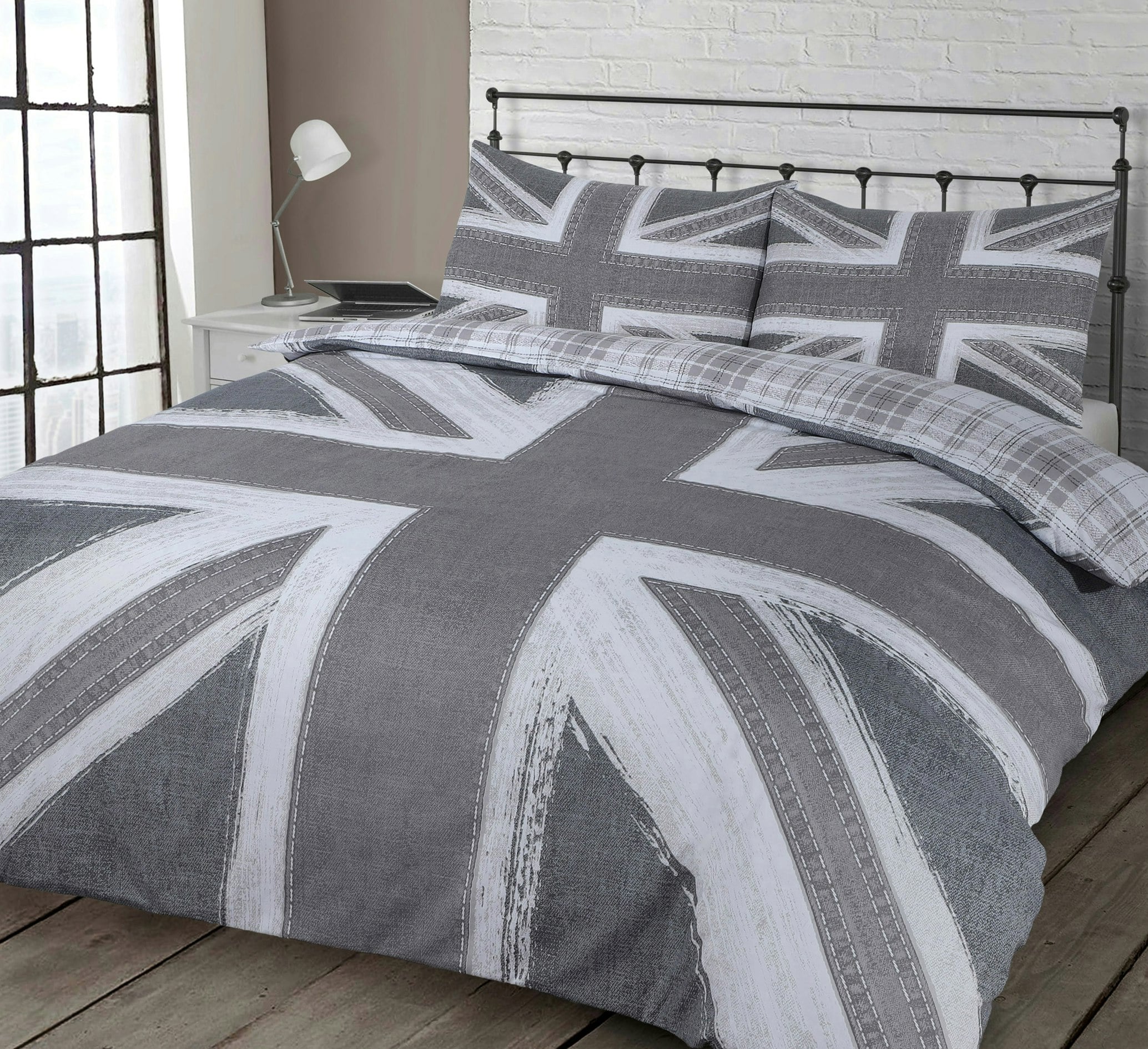 Velosso Grey Union Jack Reversible Printed Cotton Blend Duvet Cover And Pillowcase Set - Single