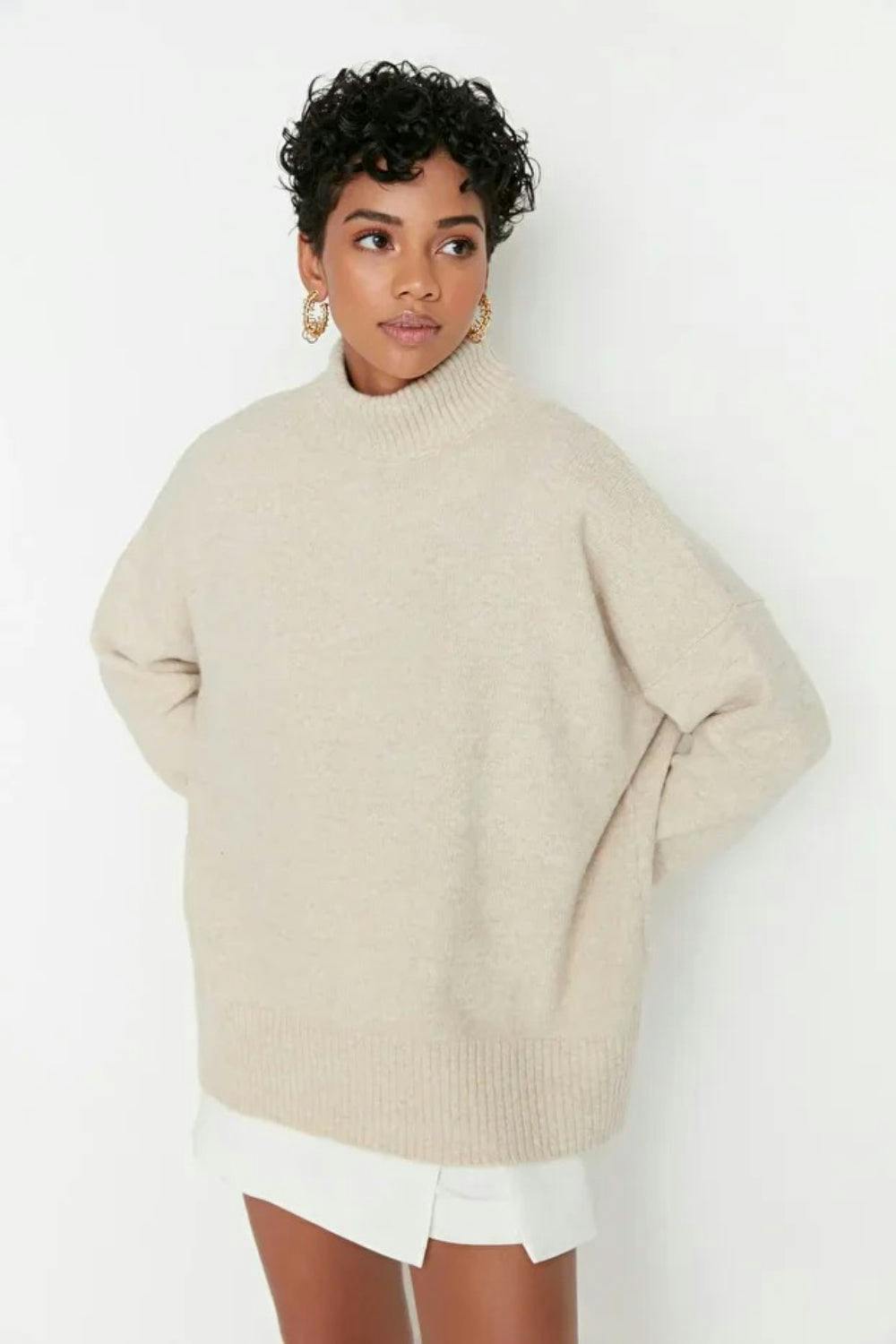 Hoxton Gal Light Relaxed Fit Soft-Texture Knit Sweater - Stone - Xs