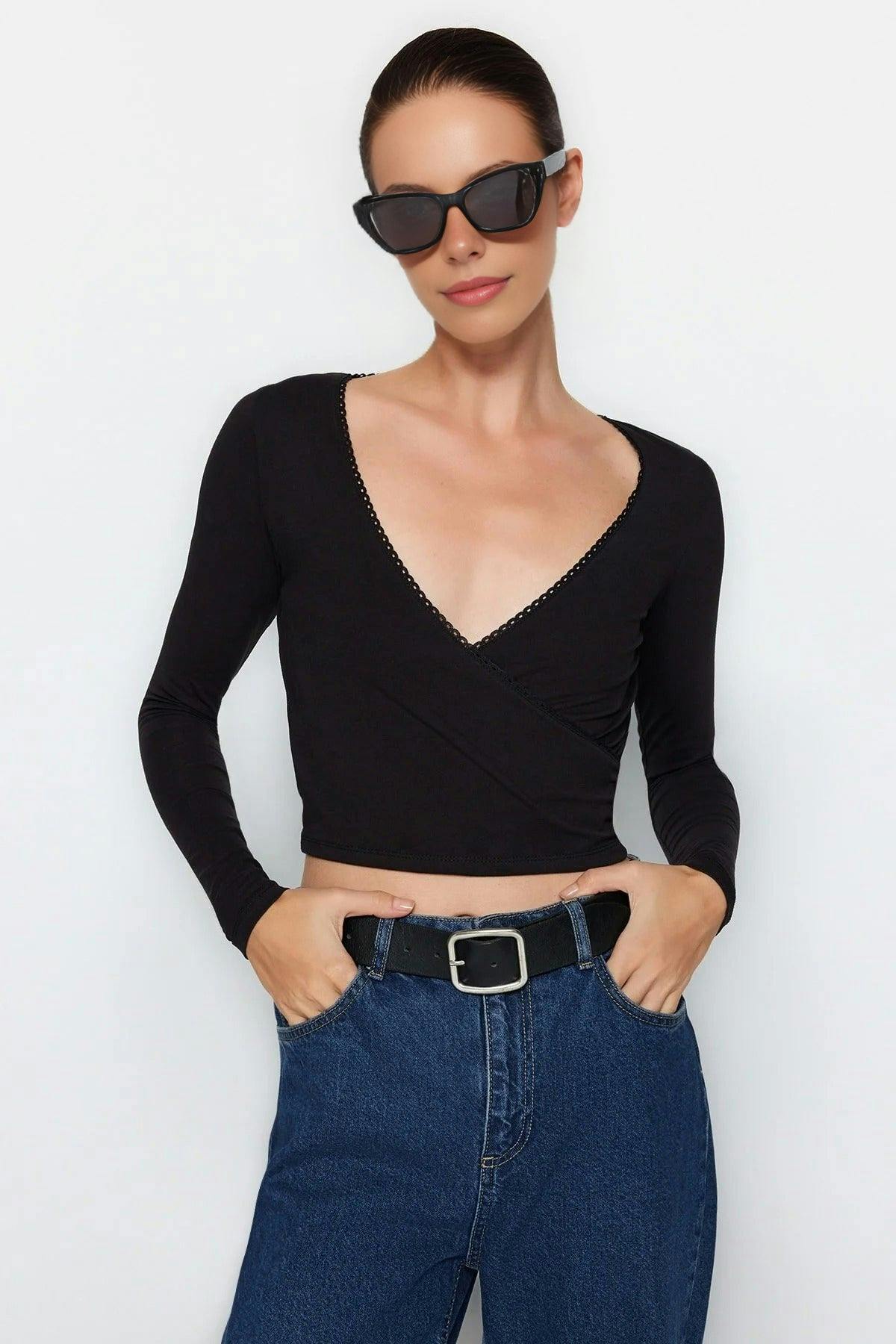 Wovcor Black V-Neck Long Sleeve Crop Cotton Knit Blouse - Xs