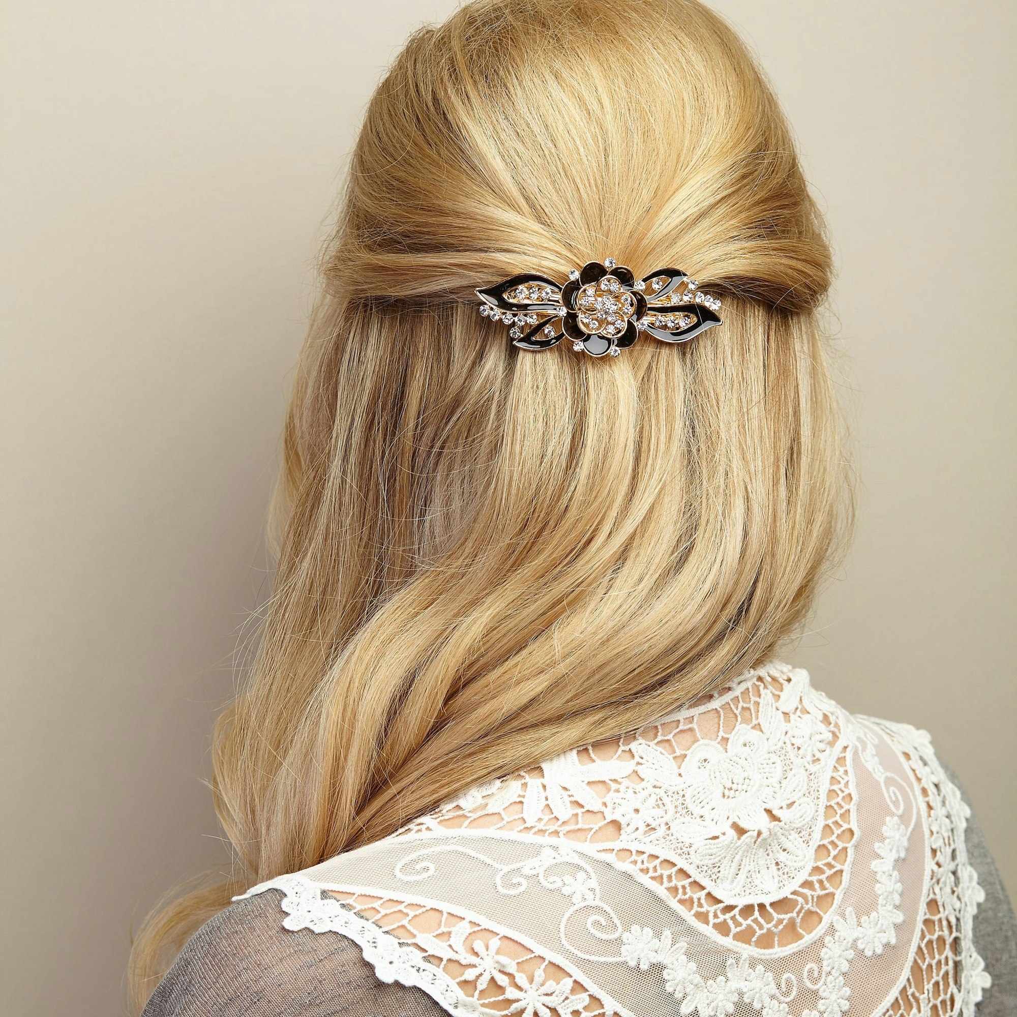 Queenmee Accessories Black Flower Hair Clip In Enamel