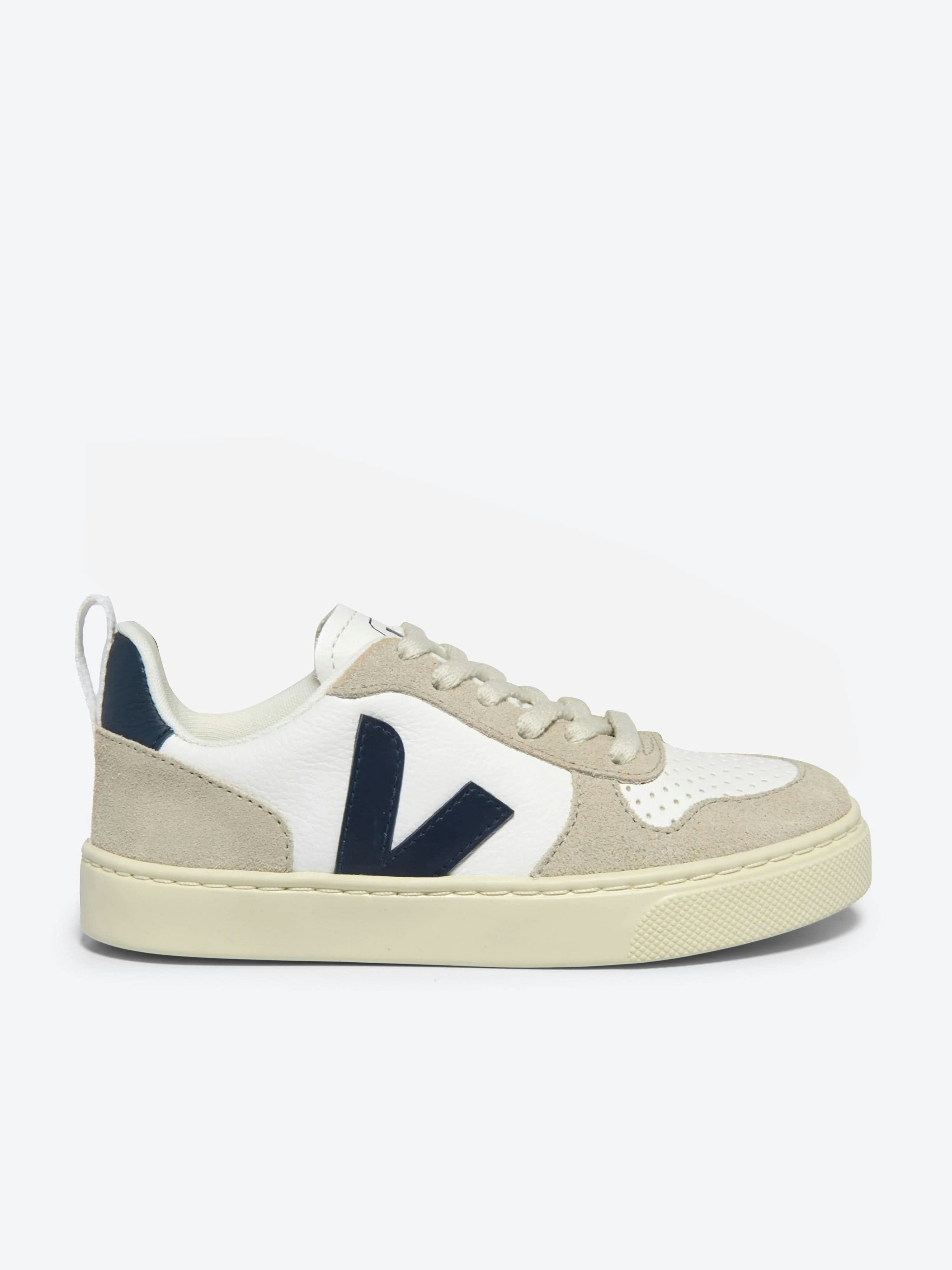Veja Boys White Laces Leather V-10 Trainers In - Eu 33 Uk 1.5