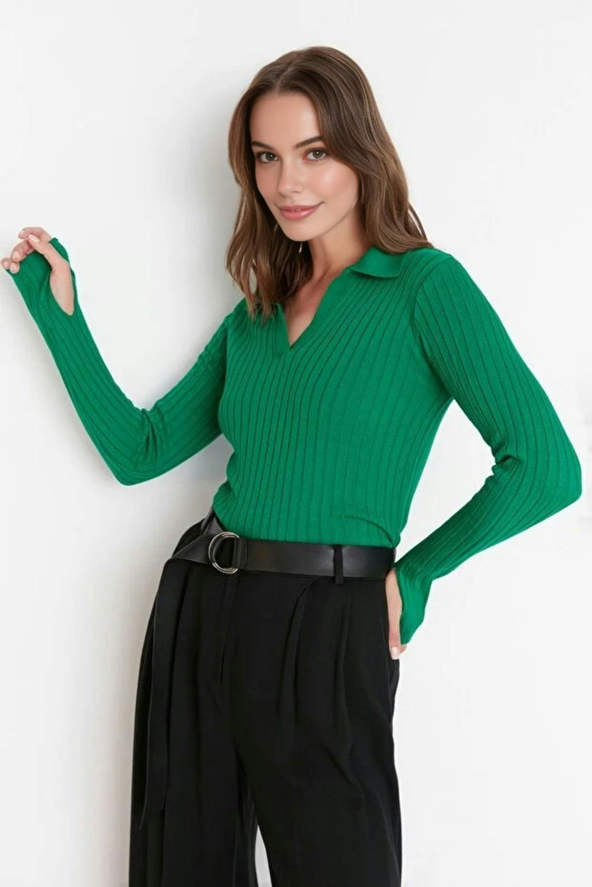 Wovcor Green Polo Neck Knit Sweater With Finger Detail - S