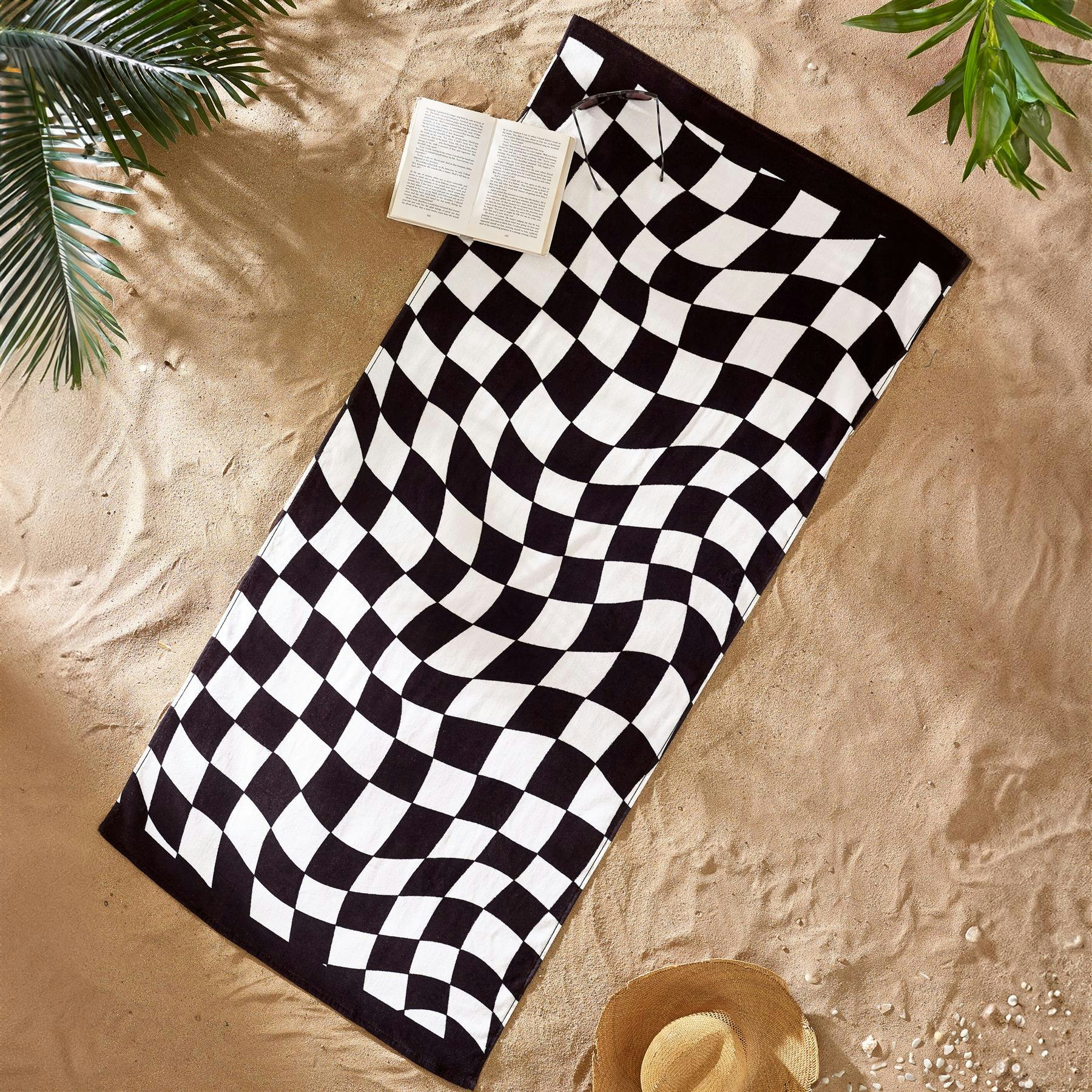 Catherine Lansfield Black Checkerboard Beach Towel - Cotton Size 76 X 160Cm