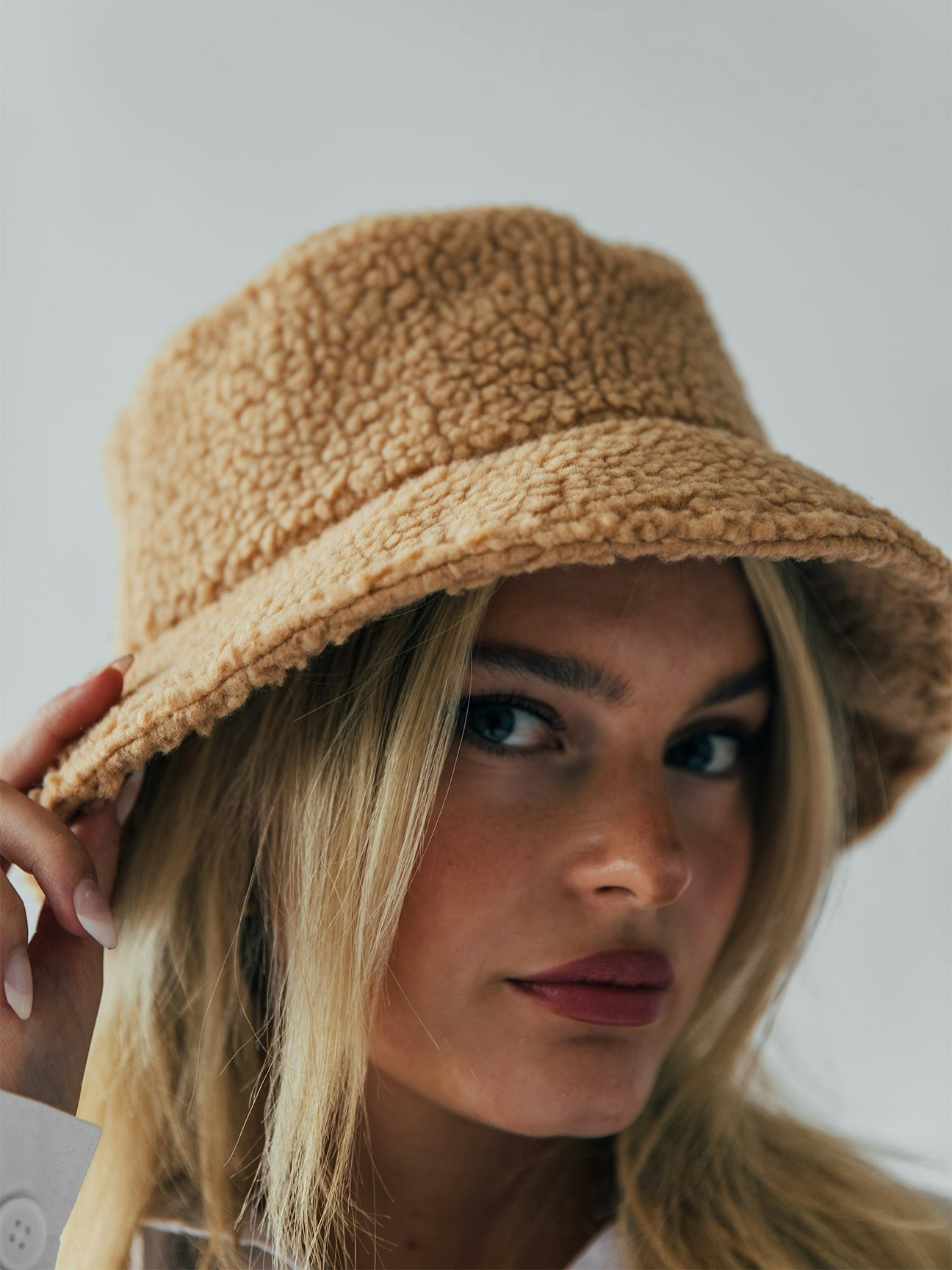 Svnx Cream/Beige Sandra Borg Bucket Hat In