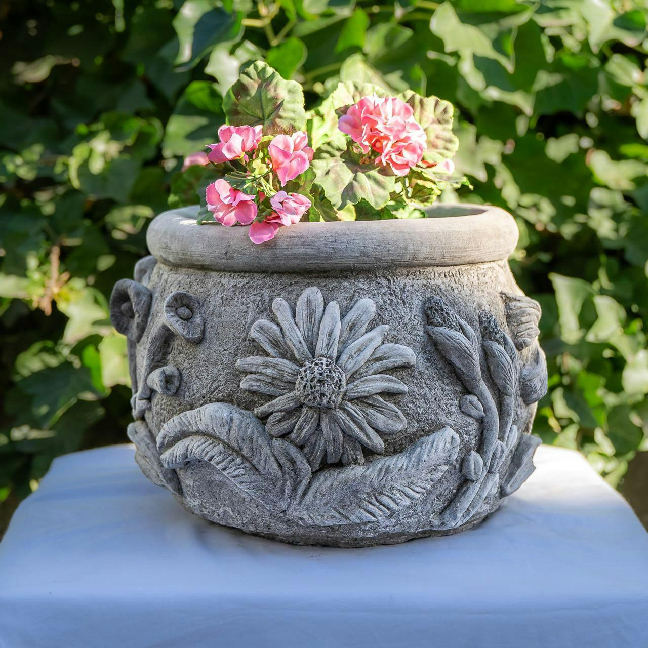 Rackhams Floral Design Stone Cast Garden Plant Pot