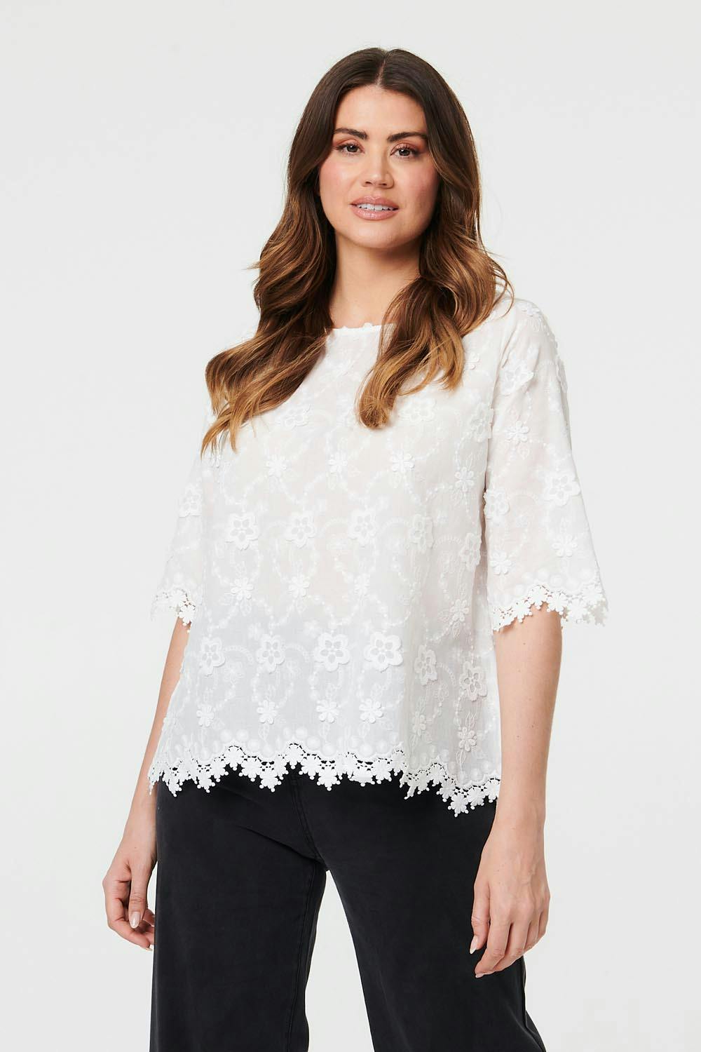 Izabel London White Floral Embroidered Lace 1/2 Sleeve Top - M/L