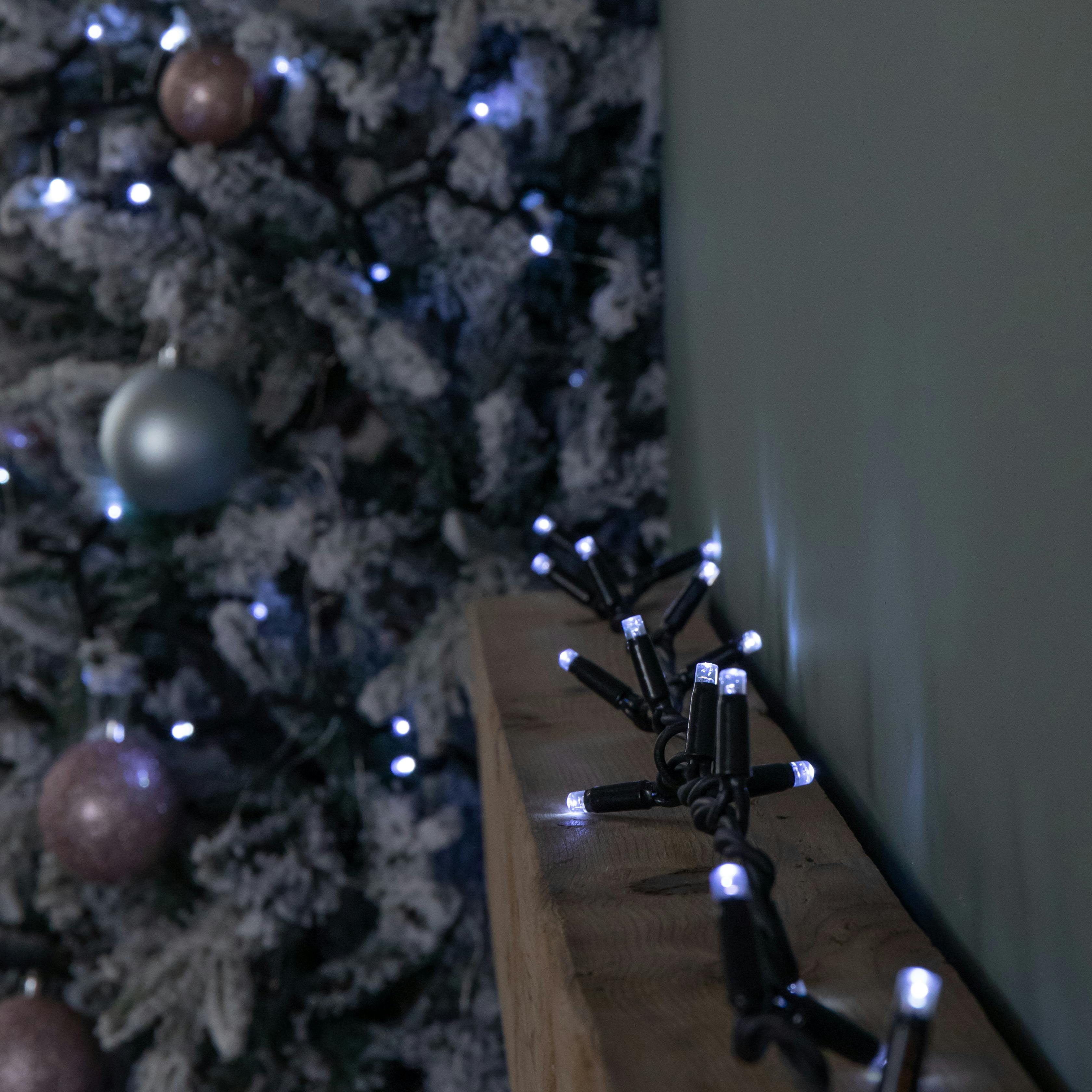 Samuel Alexander White 24M Set Of 300 Connectable String Lights With Leds