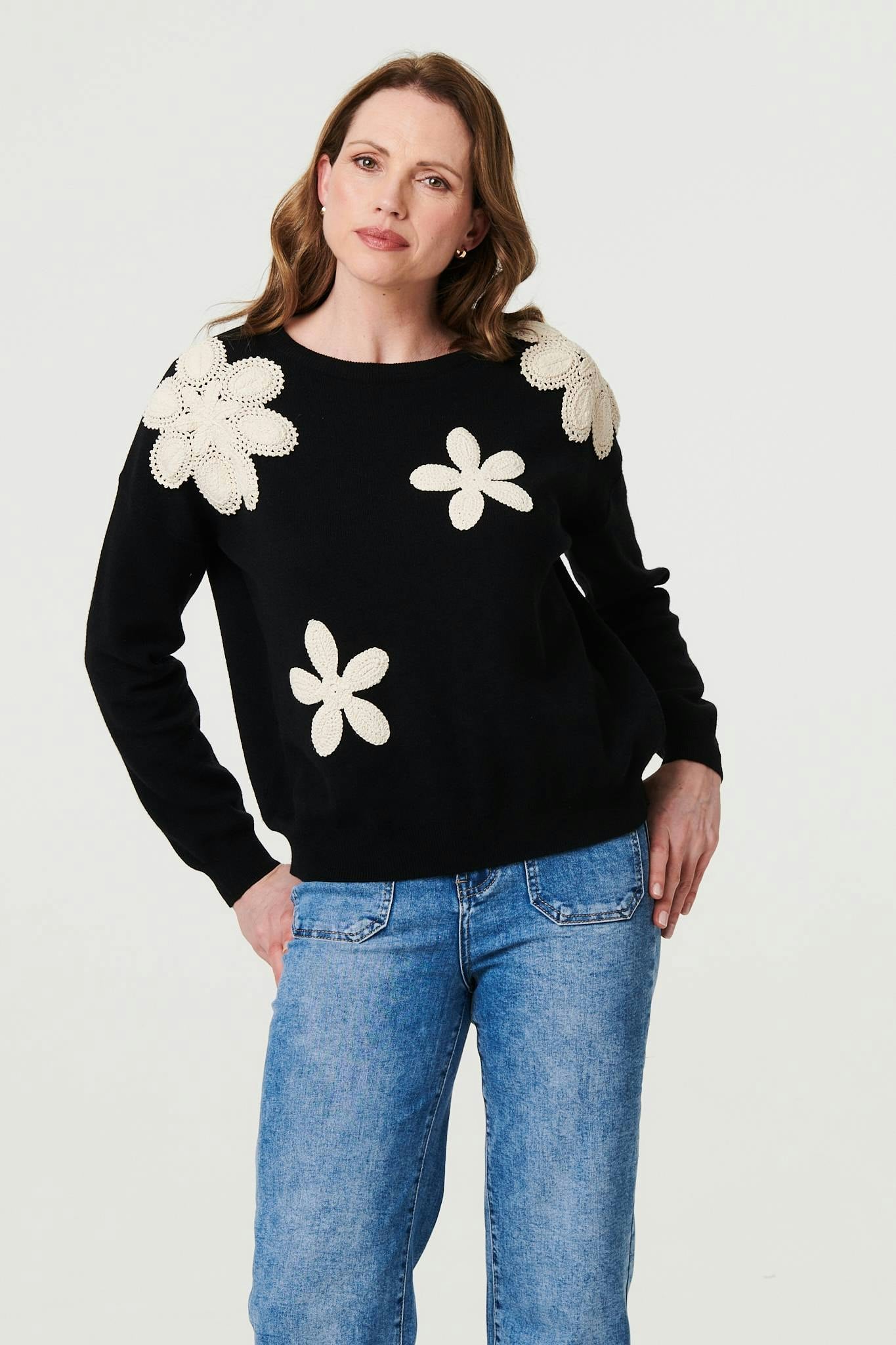 Izabel London Black Floral Embroidered Relaxed Knit Jumper - L