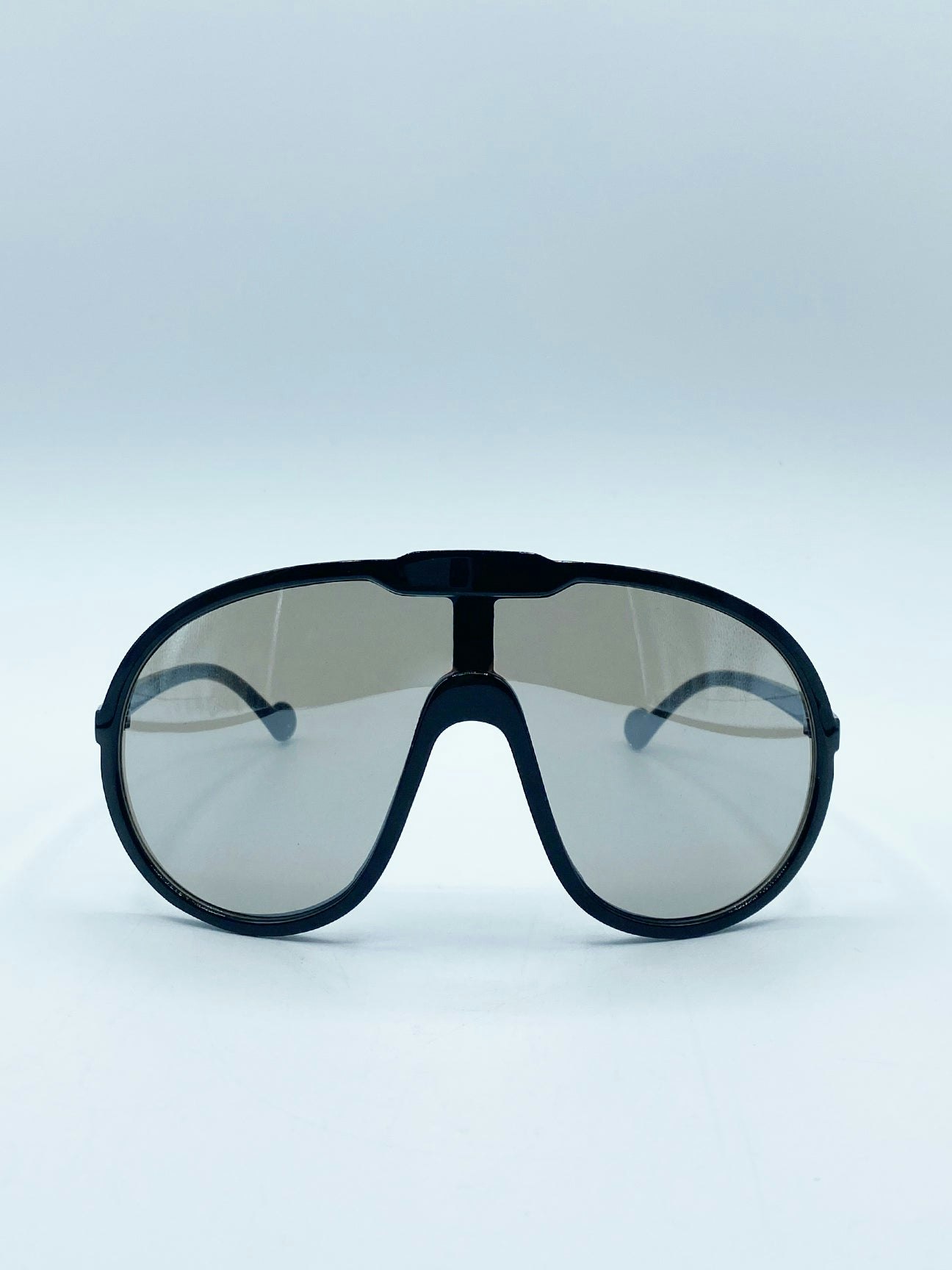 Svnx Black Wave Mask Sunglasses In - One Size