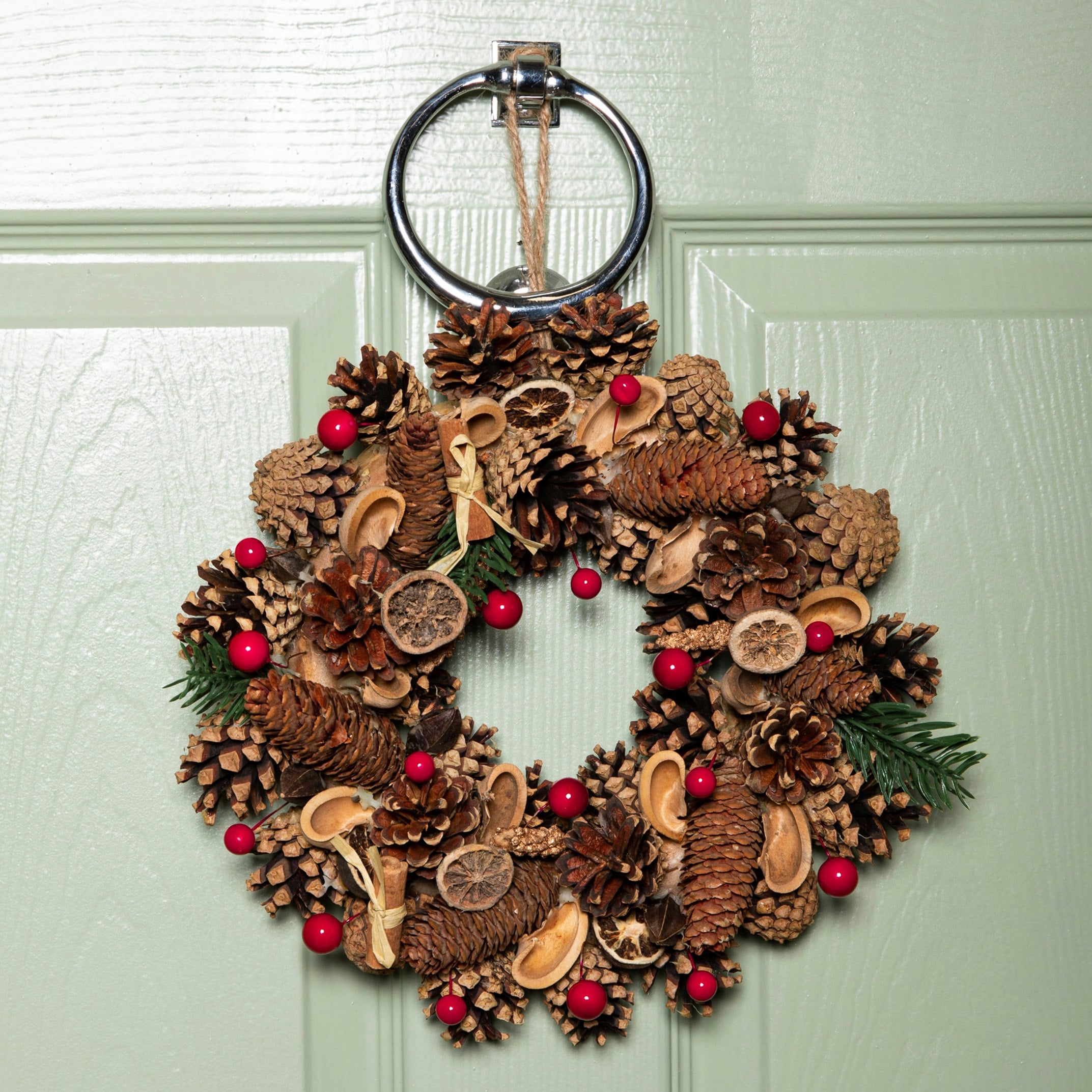 Samuel Alexander 30Cm Winter Spice Wreath With Pinecones Red Berries And Dried Fruit - Image 4