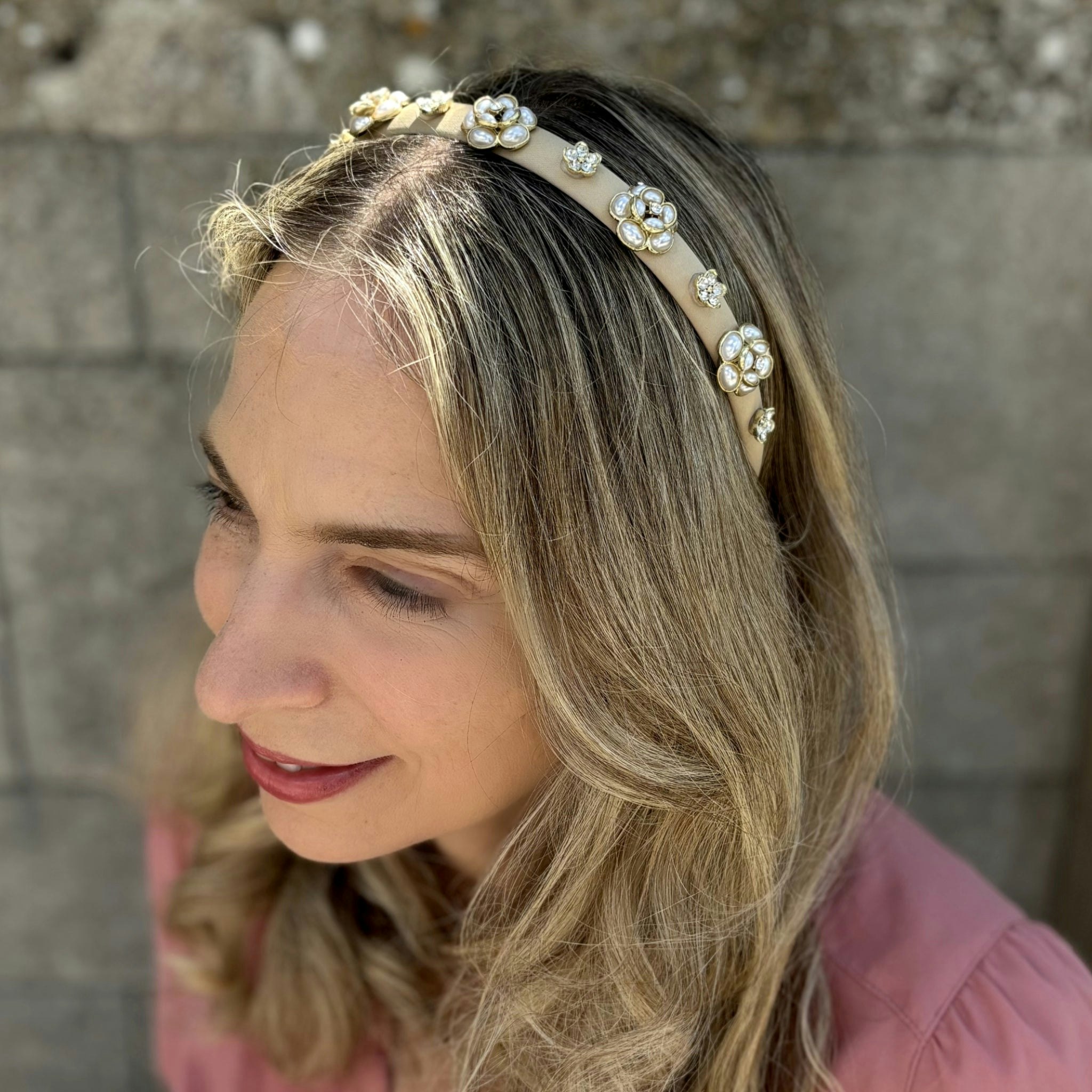 Queenmee Accessories Beige Pearl Flower Thin Headband