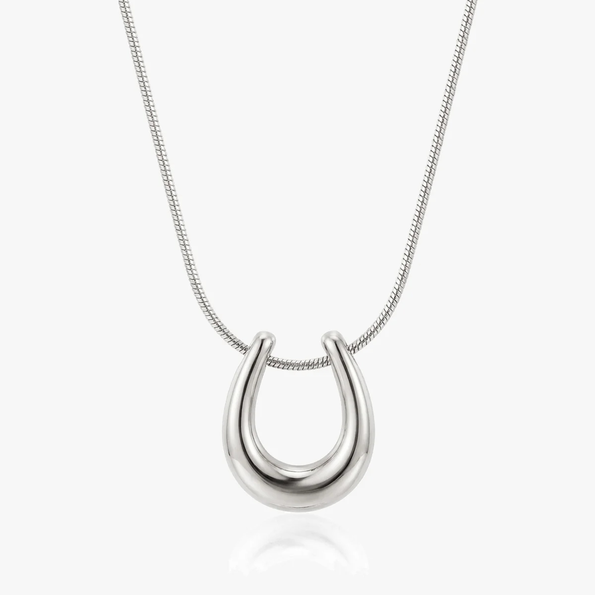 Muchv Silver Chunky Horseshoe Pendant Necklace