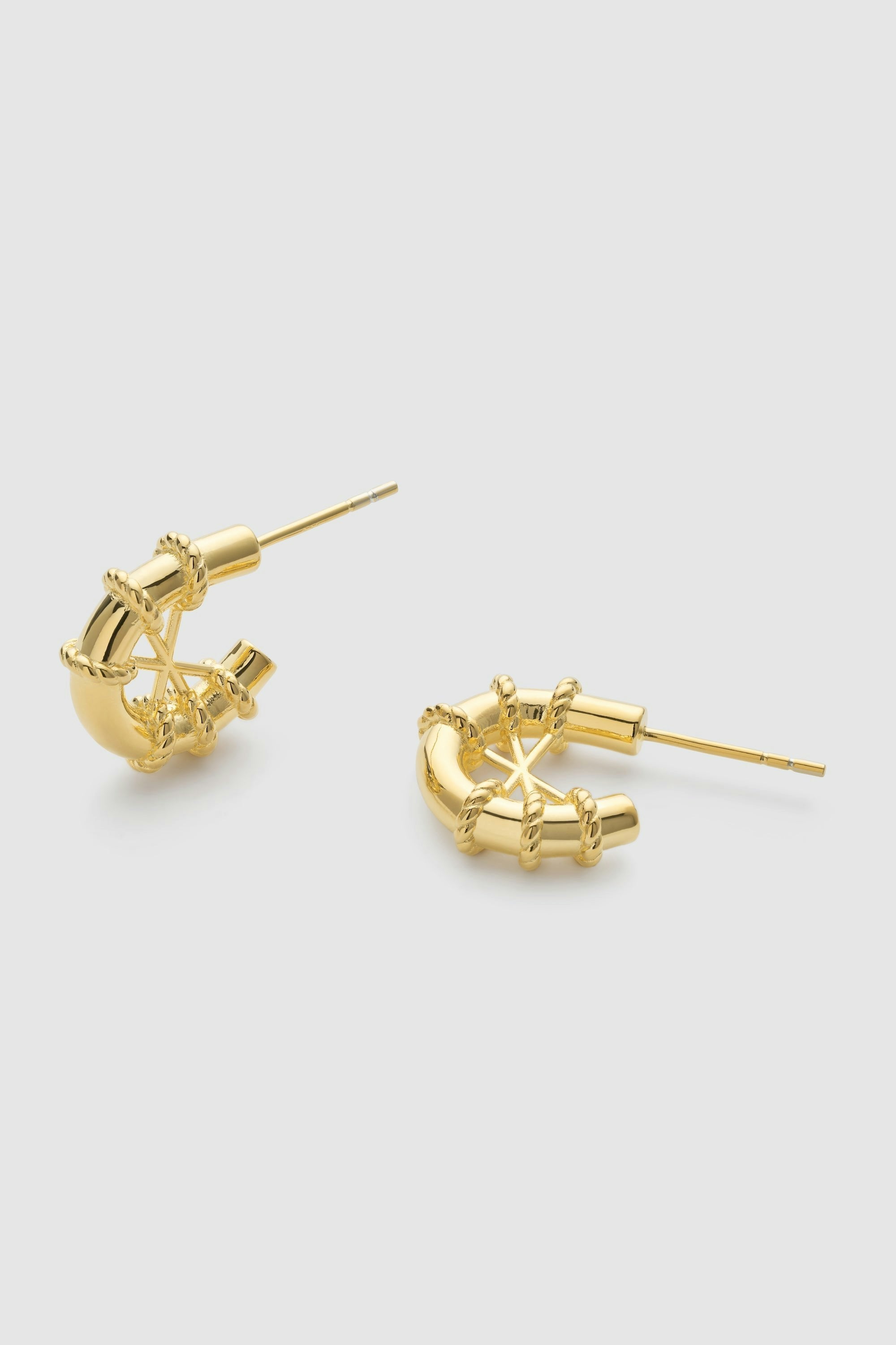 Elk & Bloom Gold Chunky Plated Rope Huggie Hoop Earrings - No Thank You