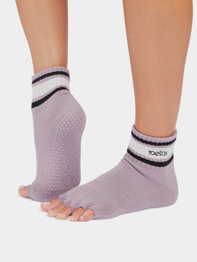 Toesox Unisex Lavender Melody Half Toe Yoga Socks - S - Mist Stripe