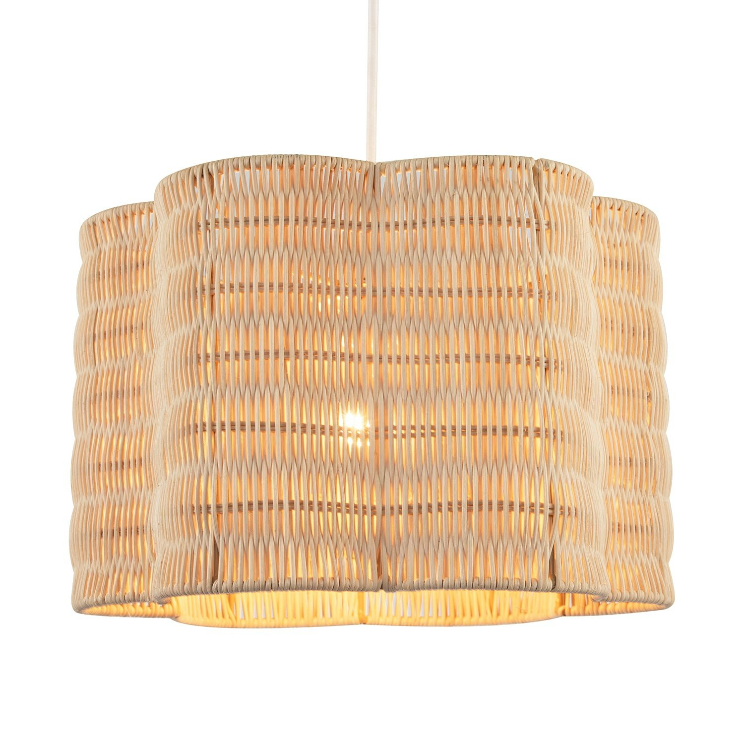 Happy Homewares Light/Brown Classic Scallop Edged Natural Rattan Wicker Pendant Ing Shade