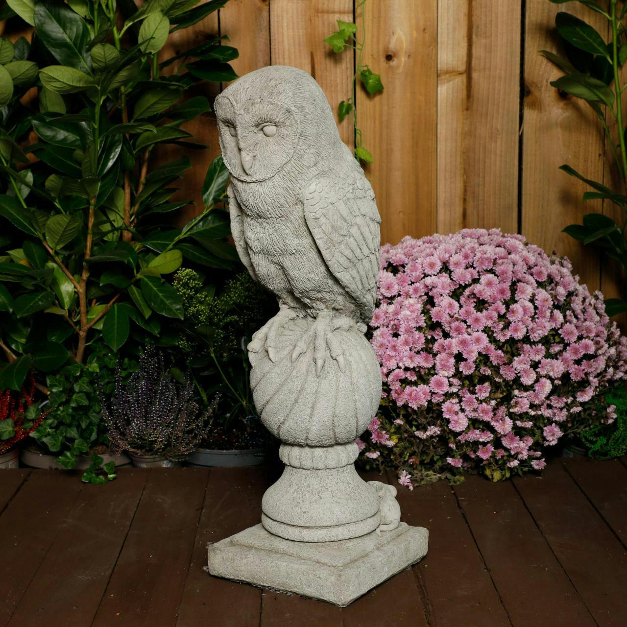 Rackhams Stone Cast Owl On Post Garden Bird Statues