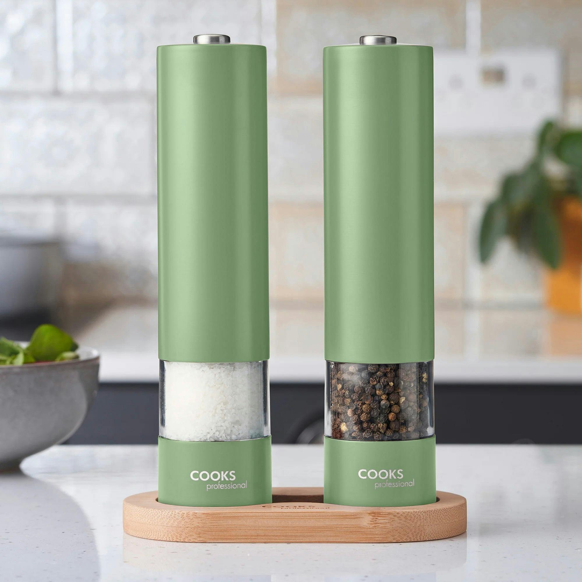 Cooks Professional Green Electric Salt And Pepper Mill Set With Bamboo Base |