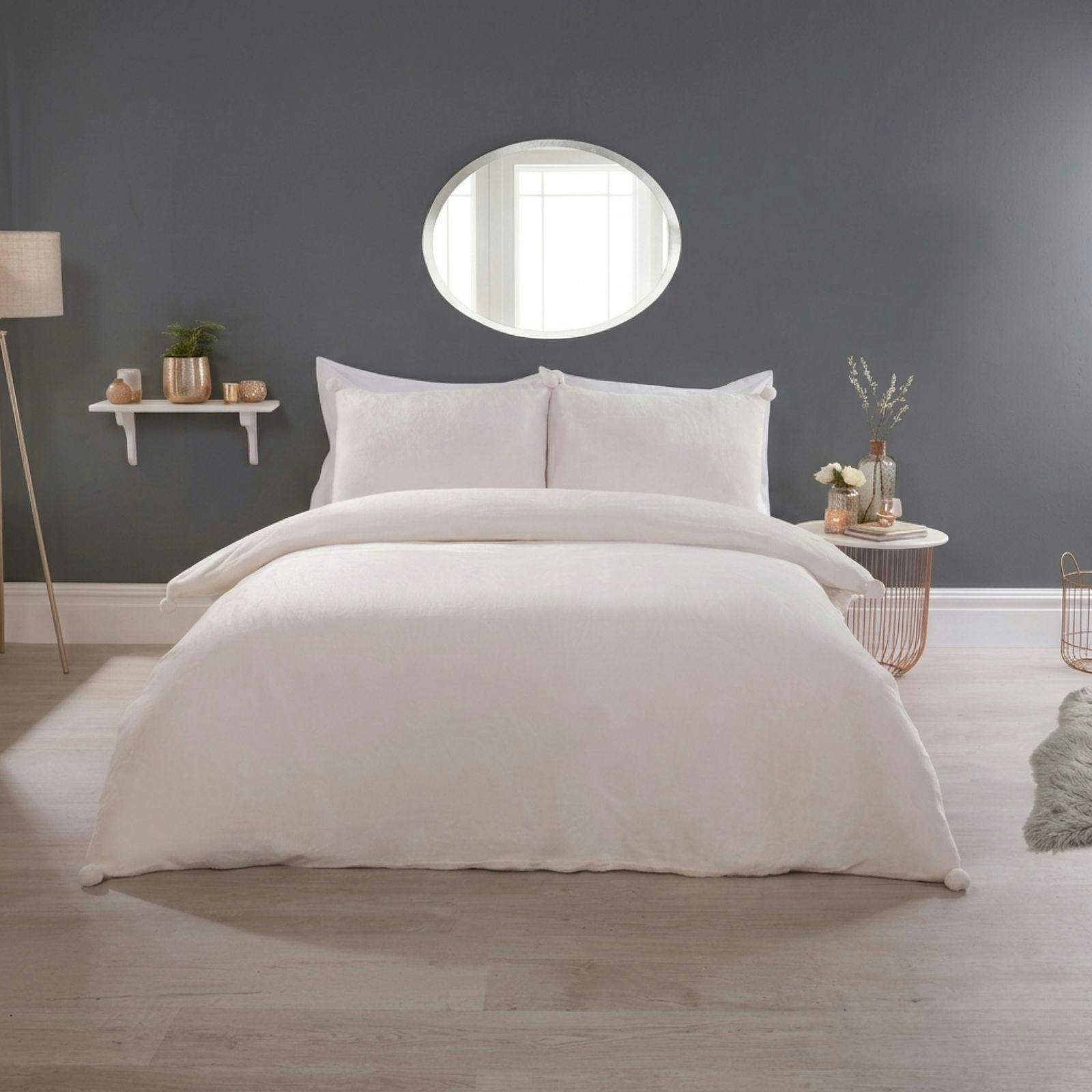 Smart Living Cream Luxurious Pom Pom Fleece Duvet Cover With Pillowcases - Super King (220Cm X 260Cm)