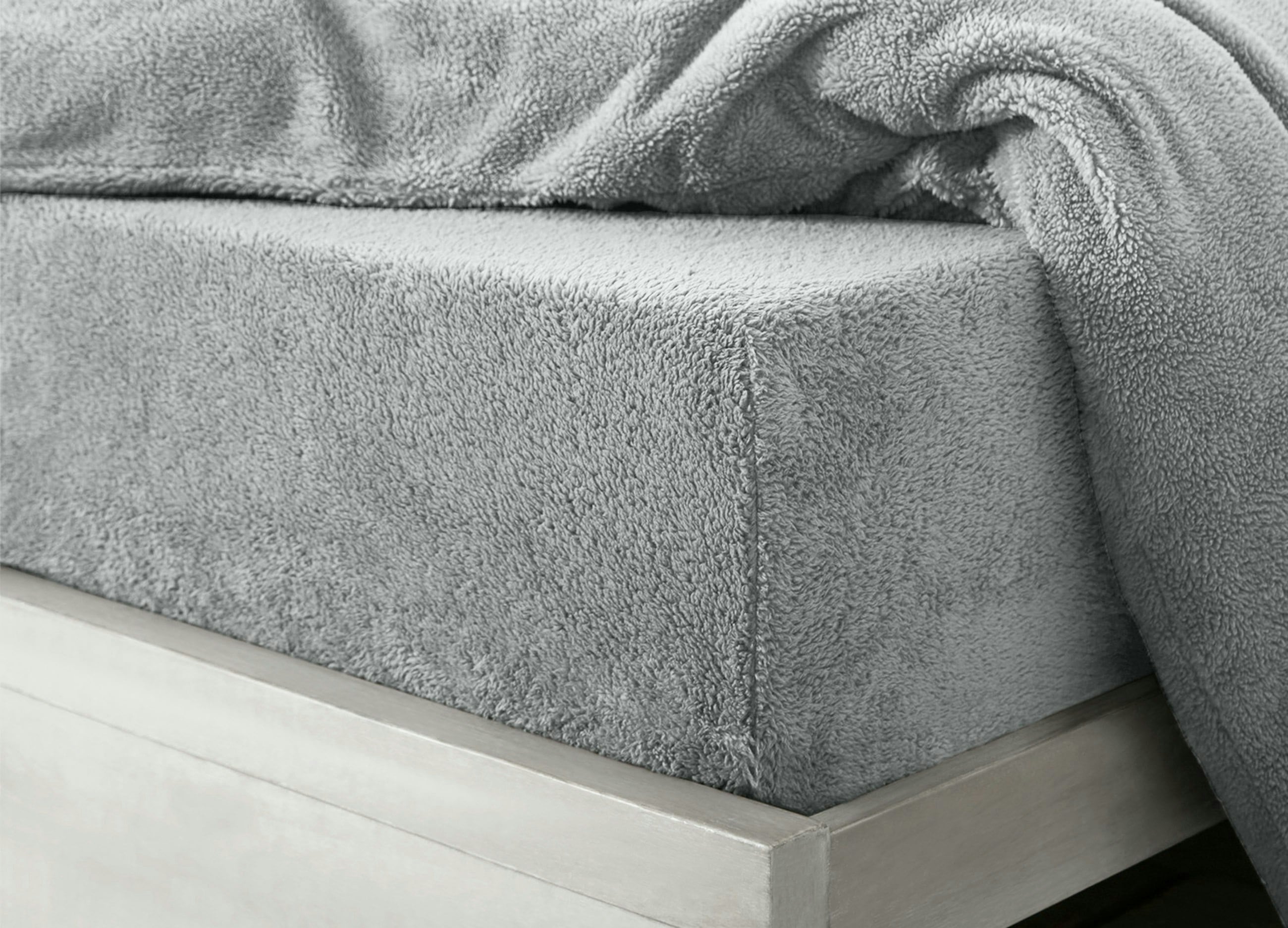 Rackhams Silver Teddy Fleece Warm And Cosy Fitted Sheet - Super King
