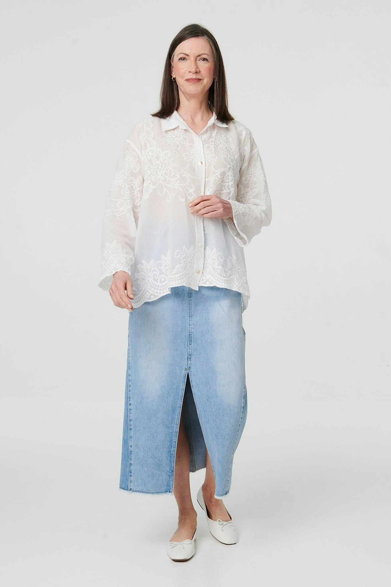 Izabel London White Floral Embroidered Long Sleeved Shirt - M/L