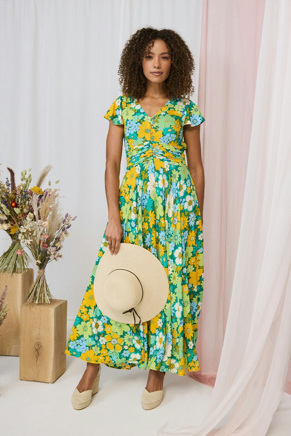 Izabel London Green Floral Ruched Cap Sleeve Maxi Dress - 8