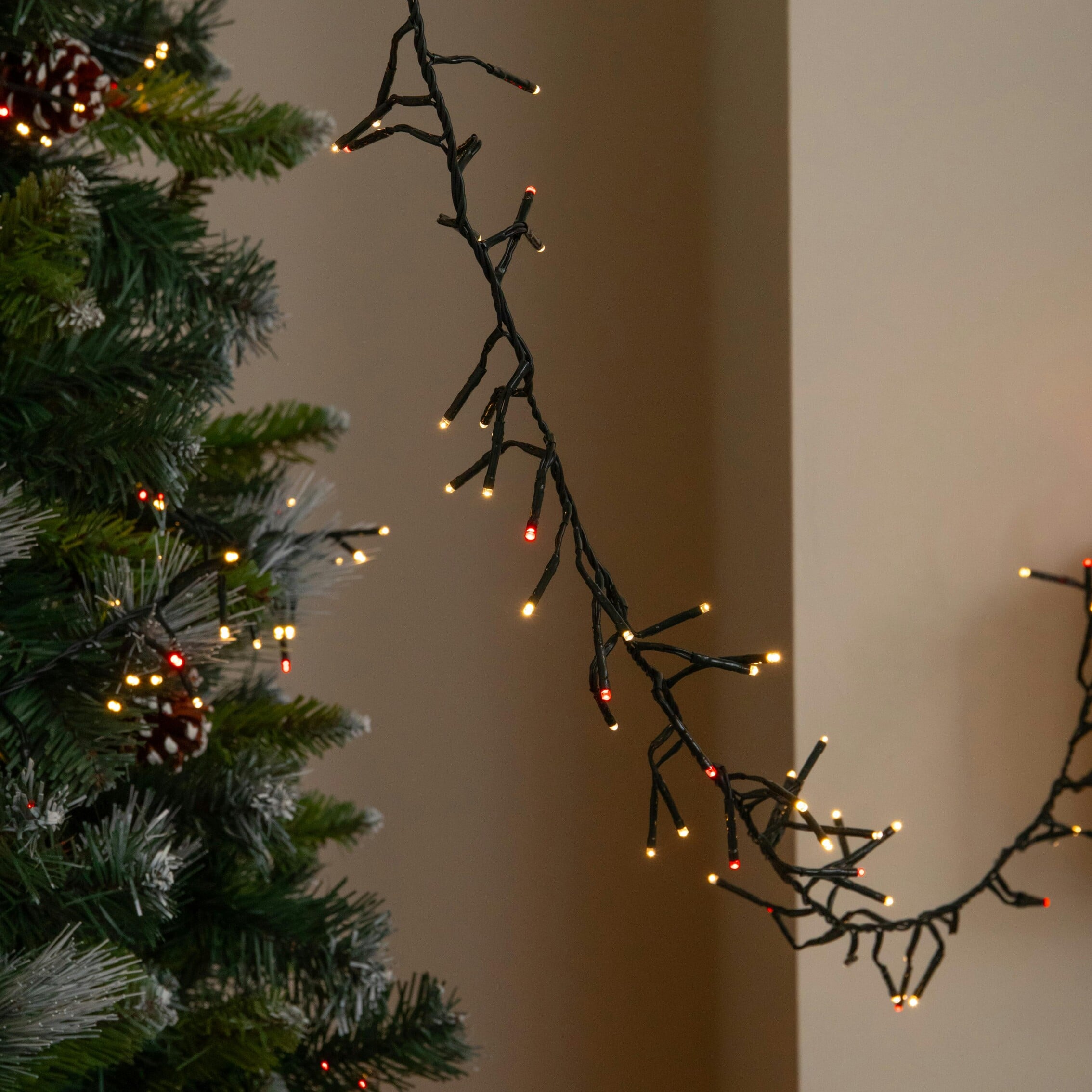 Rackhams Red/White 18.5M 1440 Led Clusterbrights Christmas String Lights In & Warm