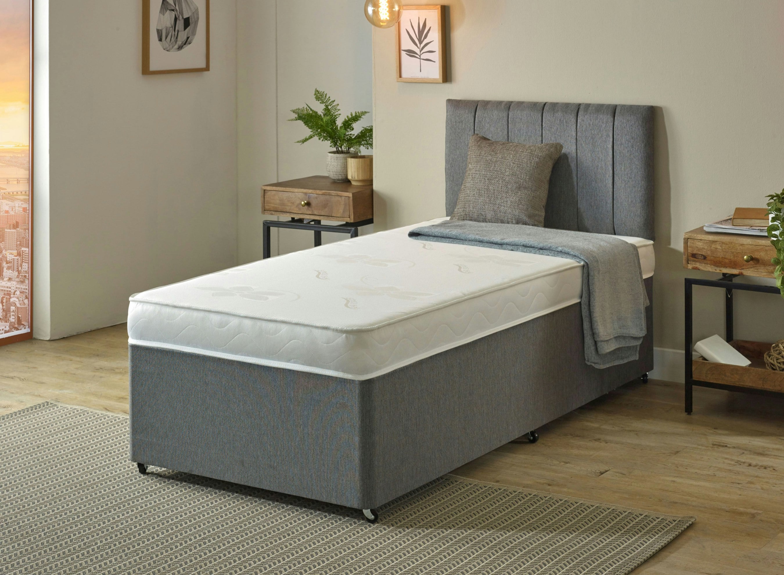 Rackhams White Orthopaedic Reflex Foam Mattress - 4" Deep, Medium Firm Hypoallergenic - 1 - 2Ft6 Shorty Small Single Mattress (75Cm X 175Cm)