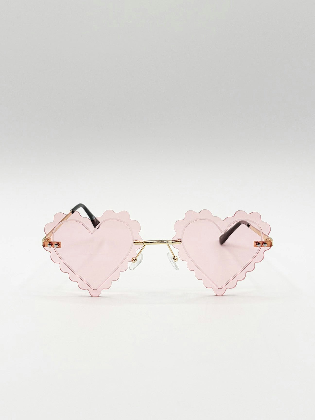 Svnx Pink Scallop Heart Sunglasses In - One Size
