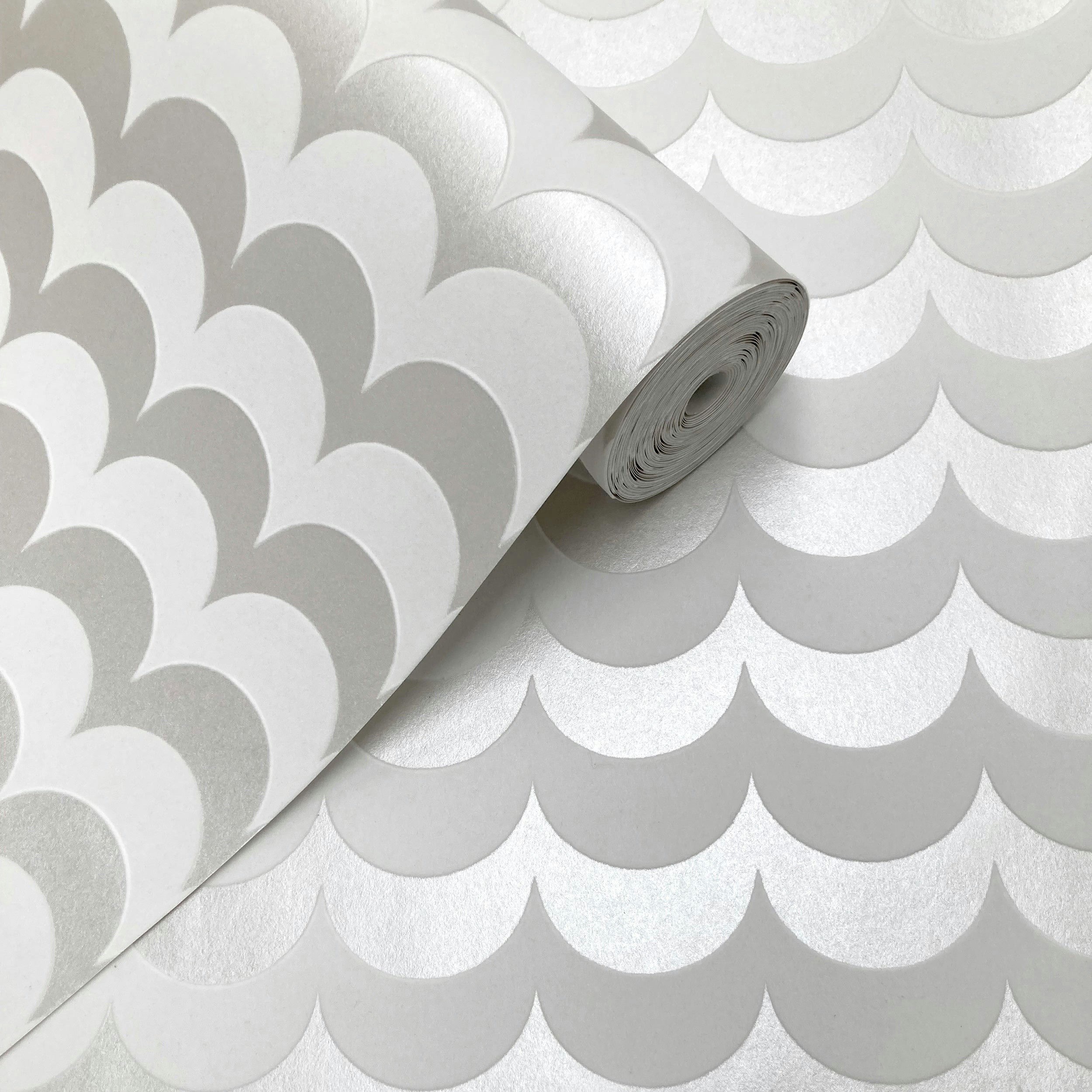 Erica Wakerly White/Silver Scoop Flock And Lustre Wallpaper - 10M Roll