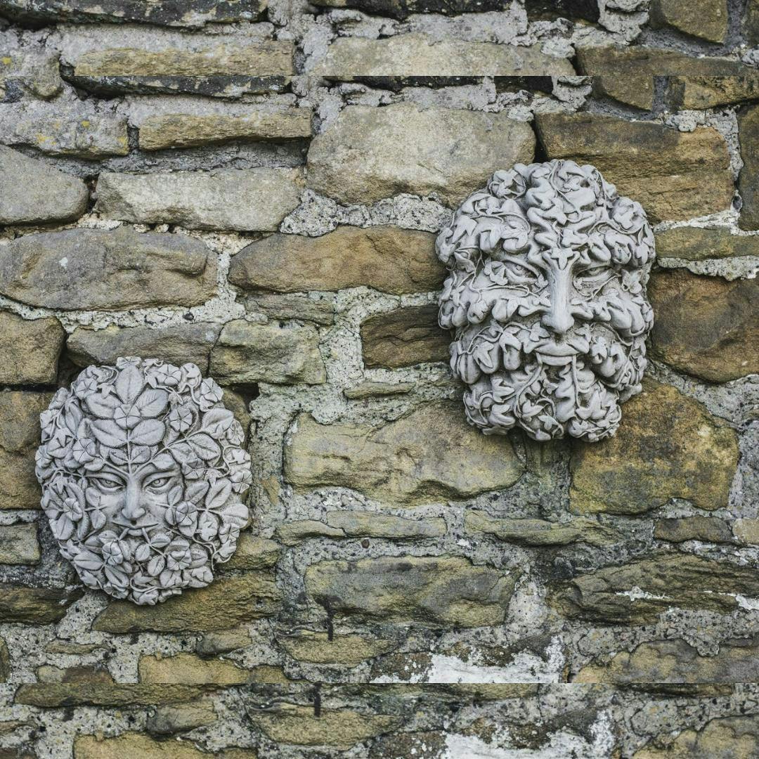 Osn Men's Green Man & Woman Stone Cast Leaf Wall Plaques