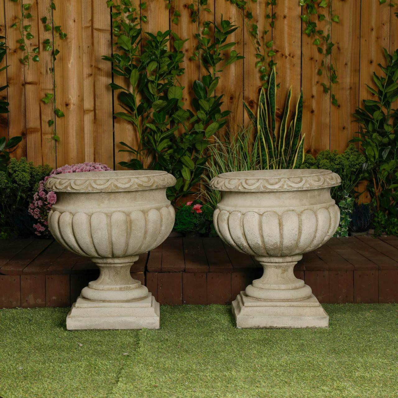 Osn Pair Of Large Stonecast Tazza Urns Garden Ornaments